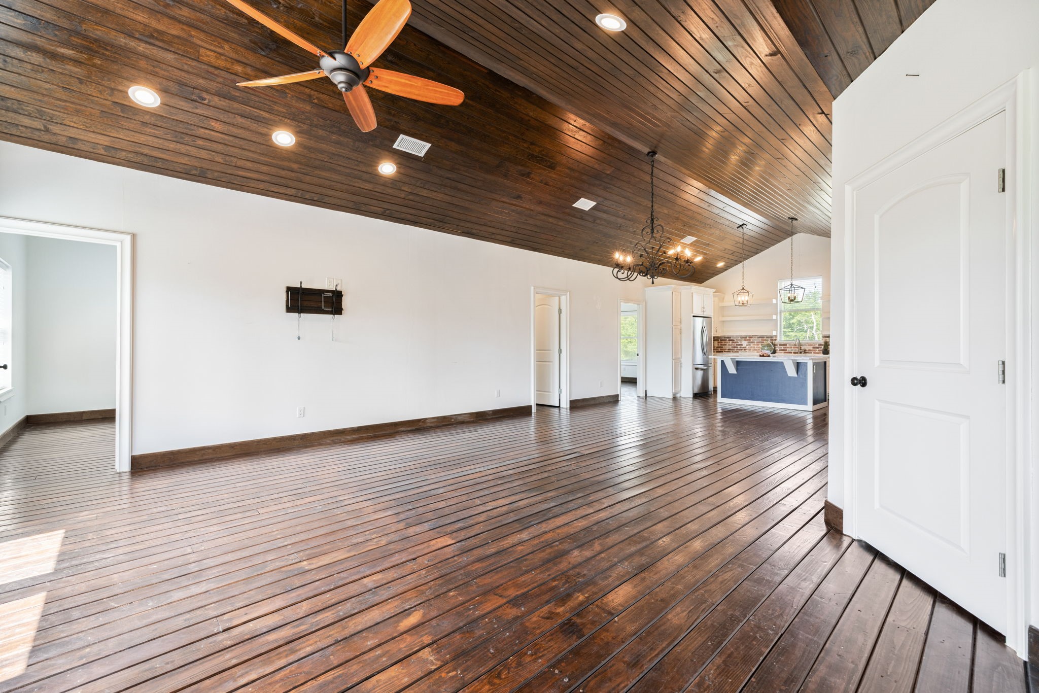 972 Fm 1696 Road W Property Photo 19