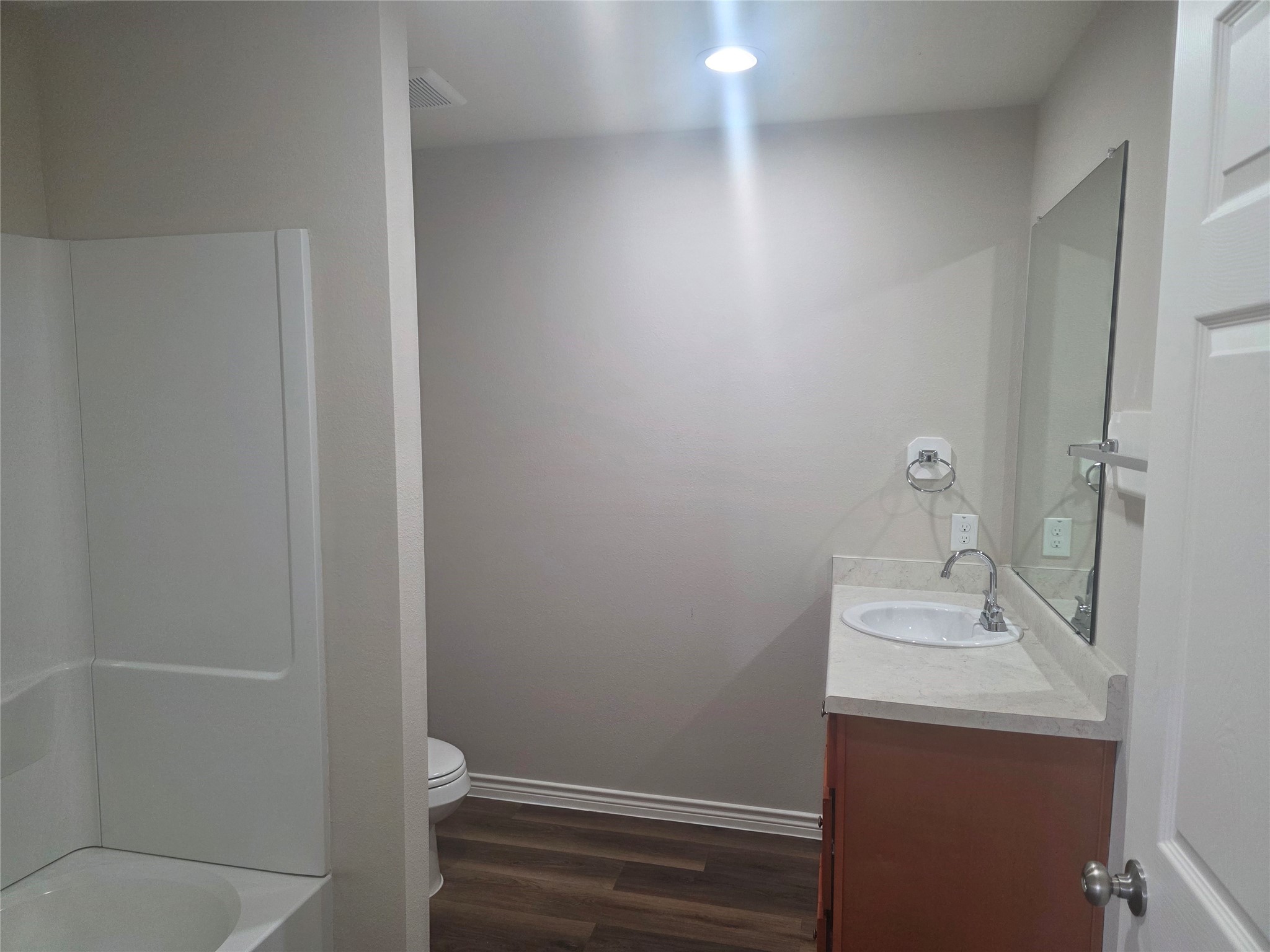 9827 Pelsey Street Property Photo 6