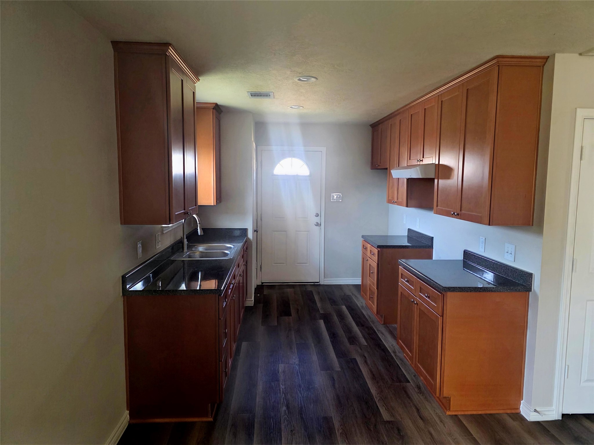 9827 Pelsey Street Property Photo 12
