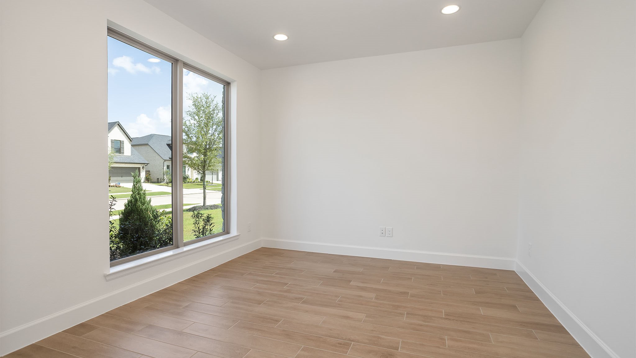 404 Darling Creek Lane Property Photo 2