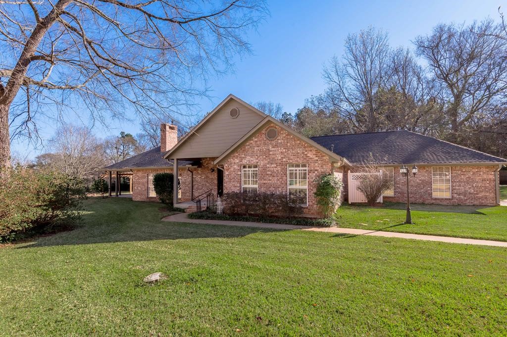 714 County Road 2091 Property Photo 1