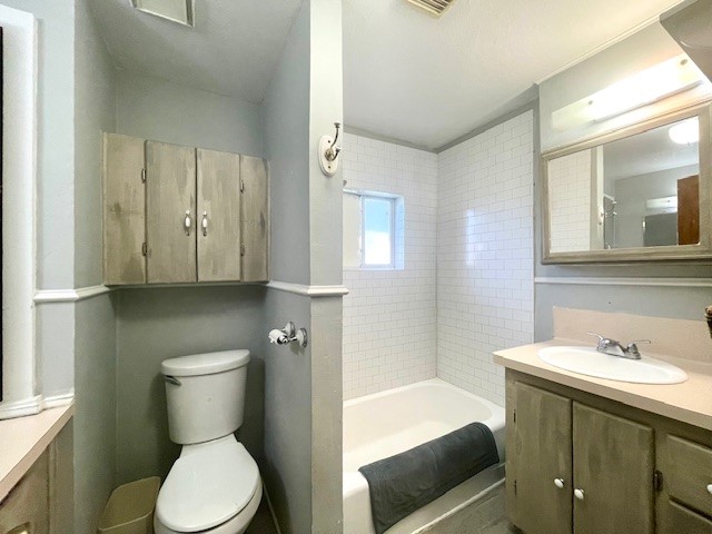 5422 7th Street Property Photo 6