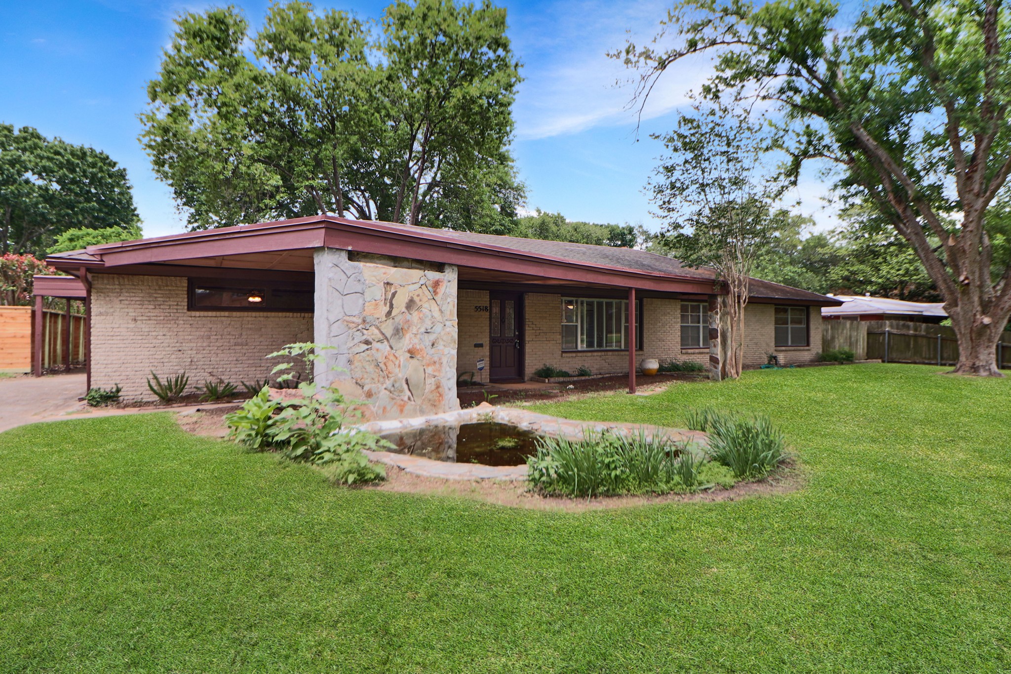 5518 Holly Street Property Photo 1