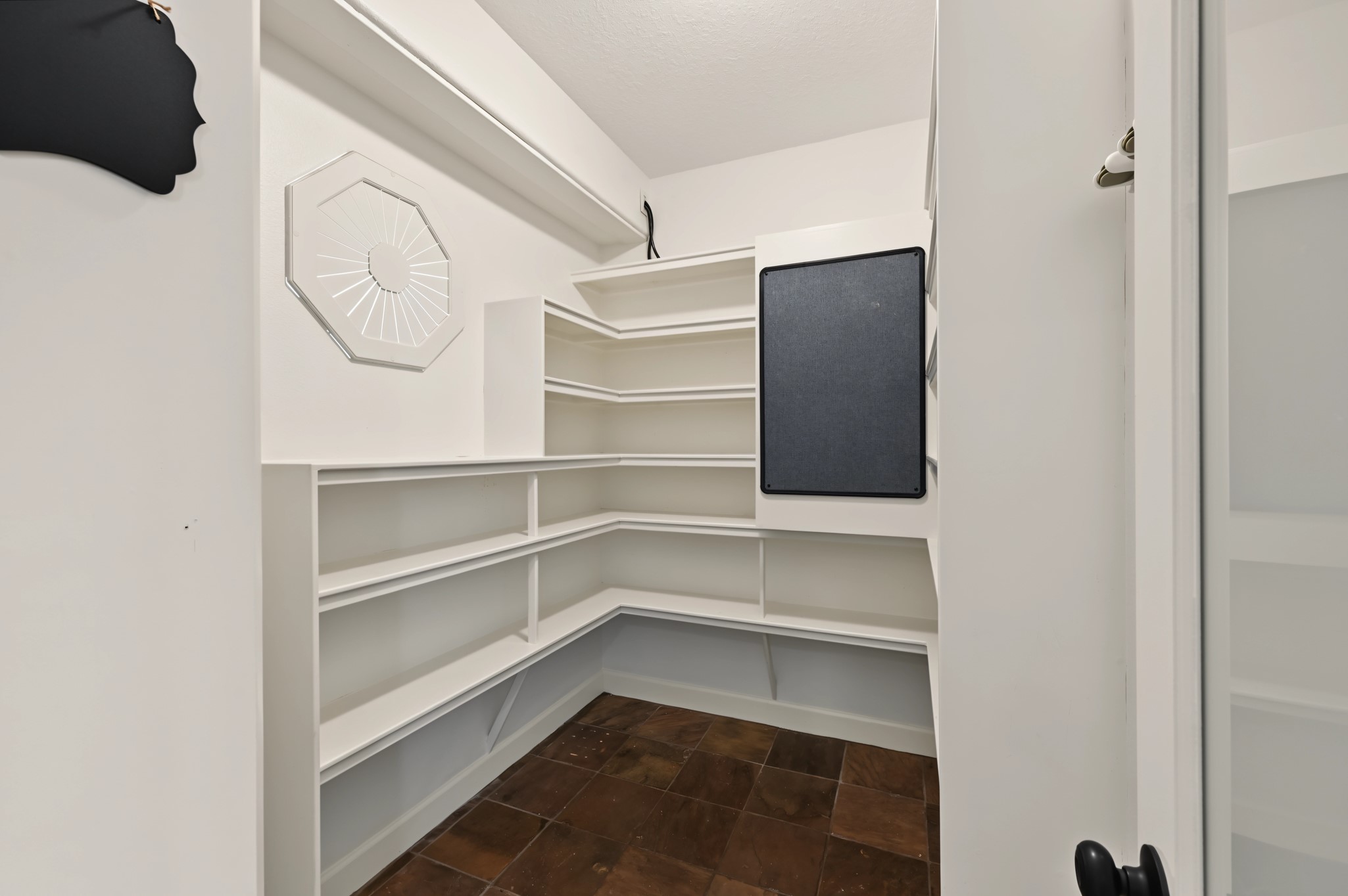 10933 Lake Forest Drive Property Photo 16