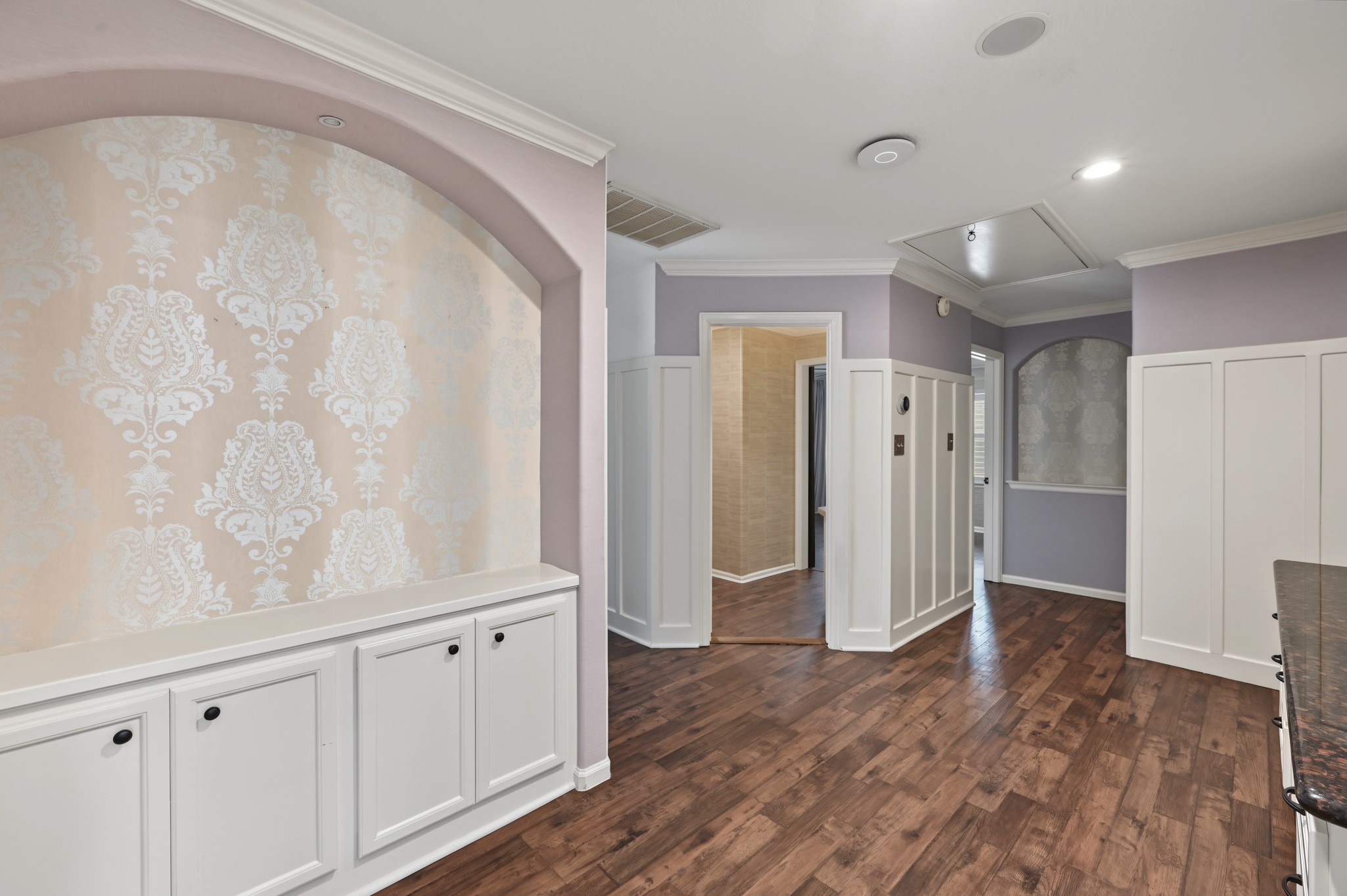 10933 Lake Forest Drive Property Photo 32