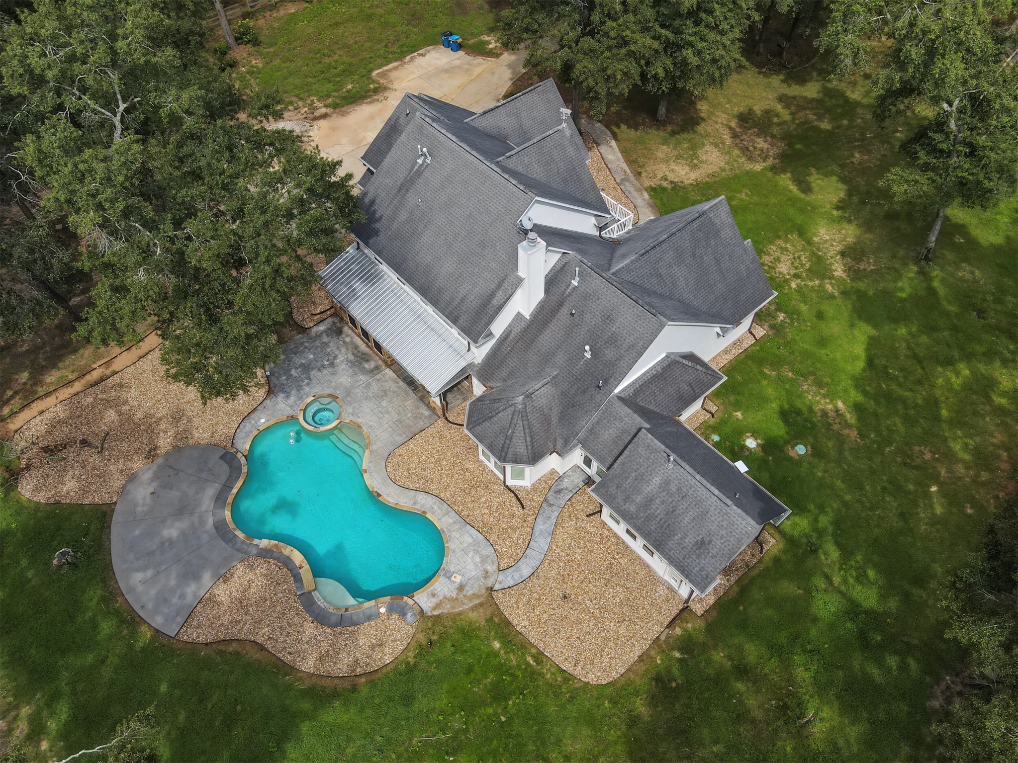 10933 Lake Forest Drive Property Photo 44