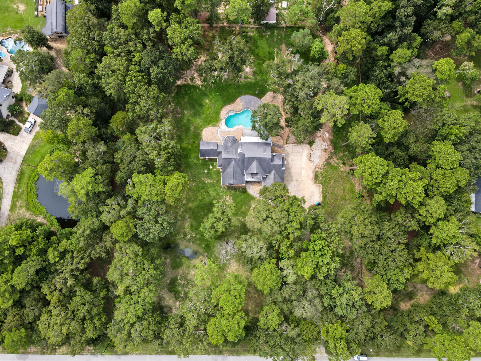 10933 Lake Forest Drive Property Photo 45