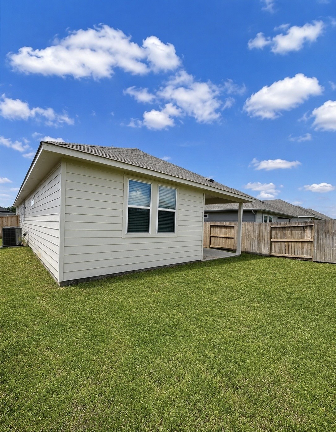 14187 Granger Pointe Property Photo 4