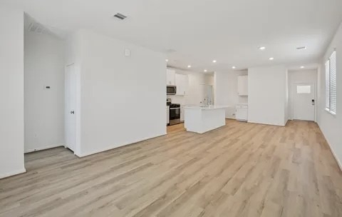 14187 Granger Pointe Property Photo 10