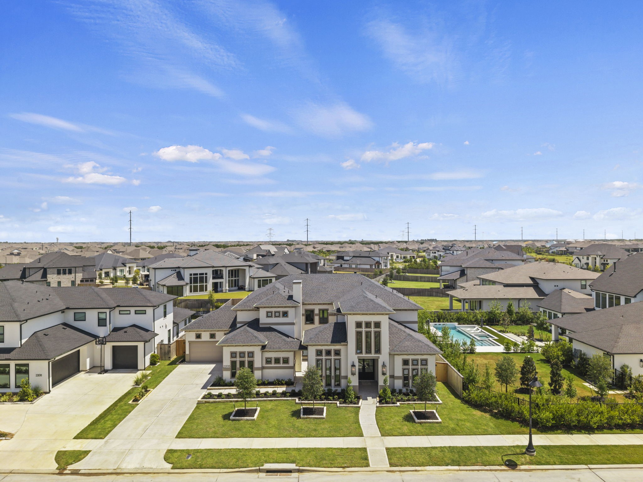 22015 Shale Barren Court Property Photo 3