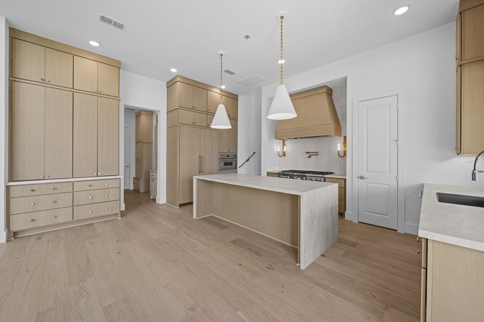 22015 Shale Barren Court Property Photo 14