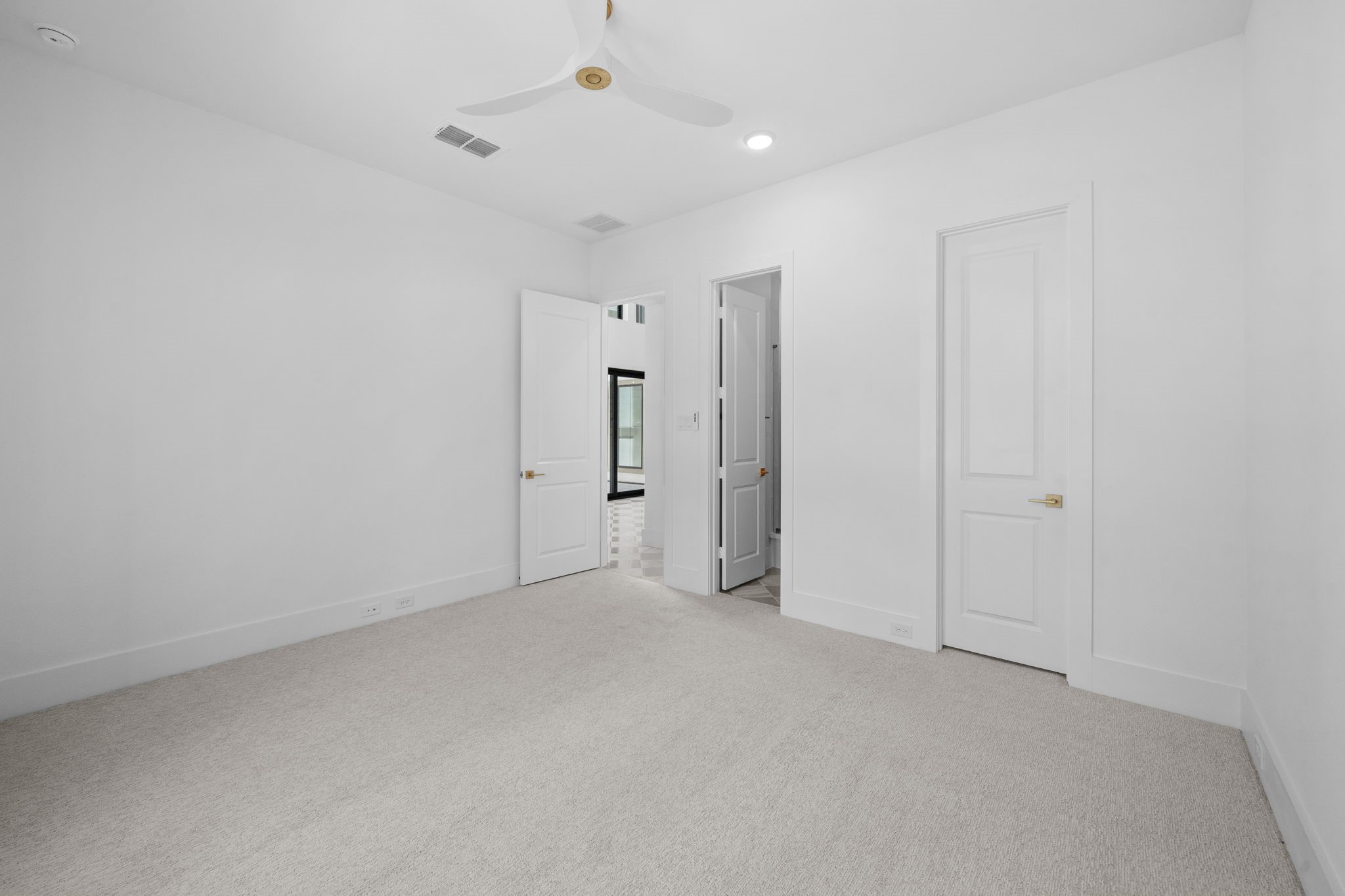 22015 Shale Barren Court Property Photo 34