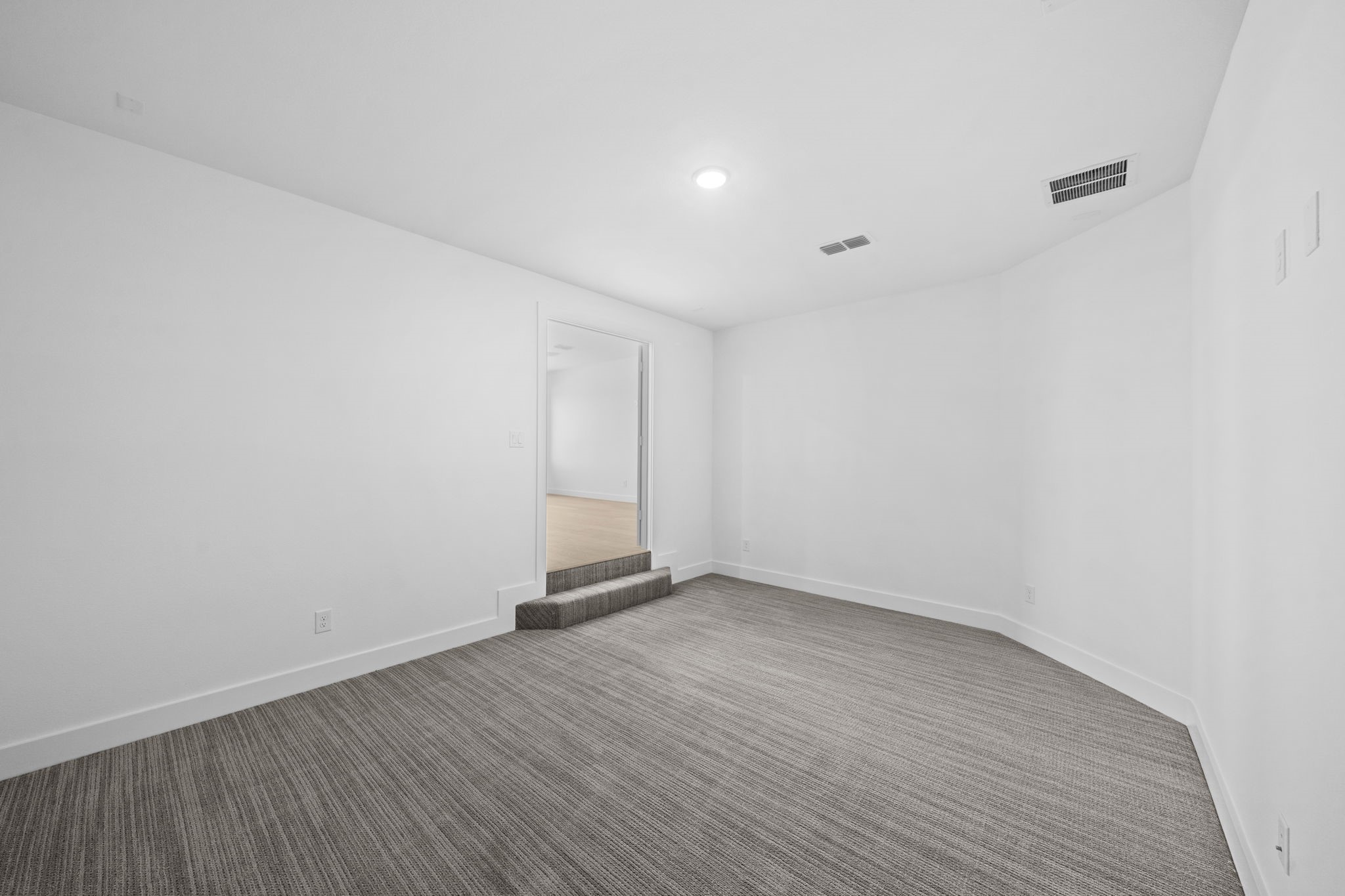 22015 Shale Barren Court Property Photo 38