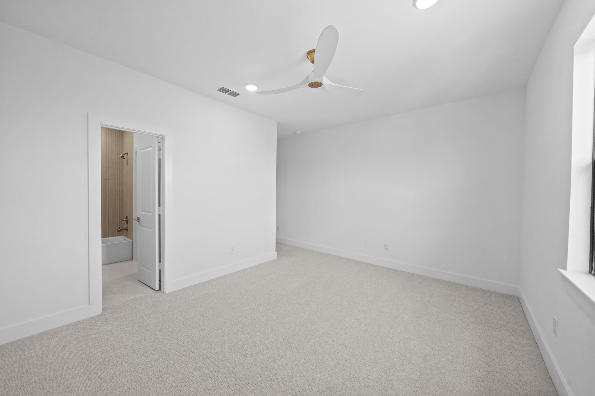 22015 Shale Barren Court Property Photo 42