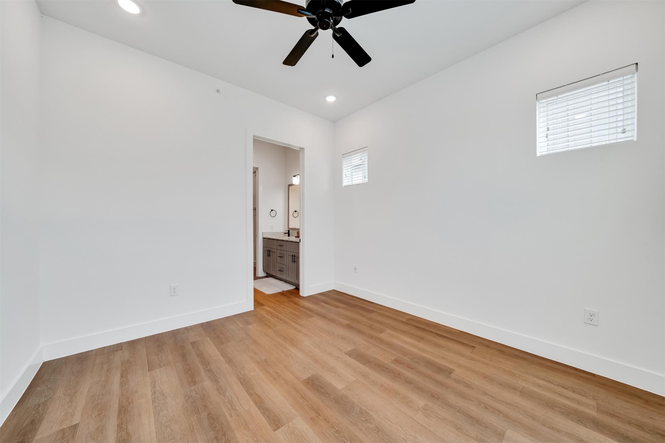 1601-127 Mustang Drive Property Photo 13