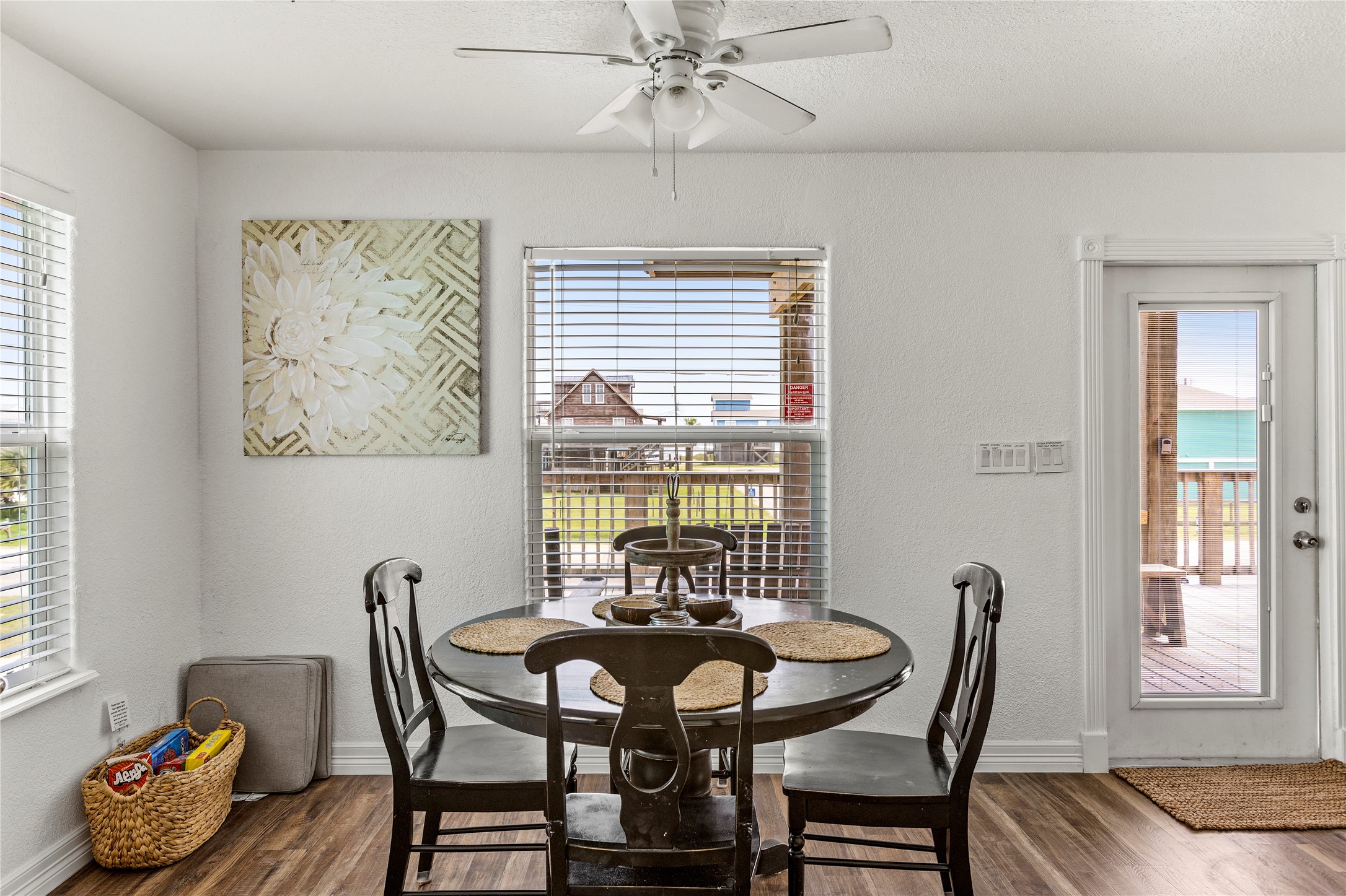 2815 Blue Water Highway Property Photo 15