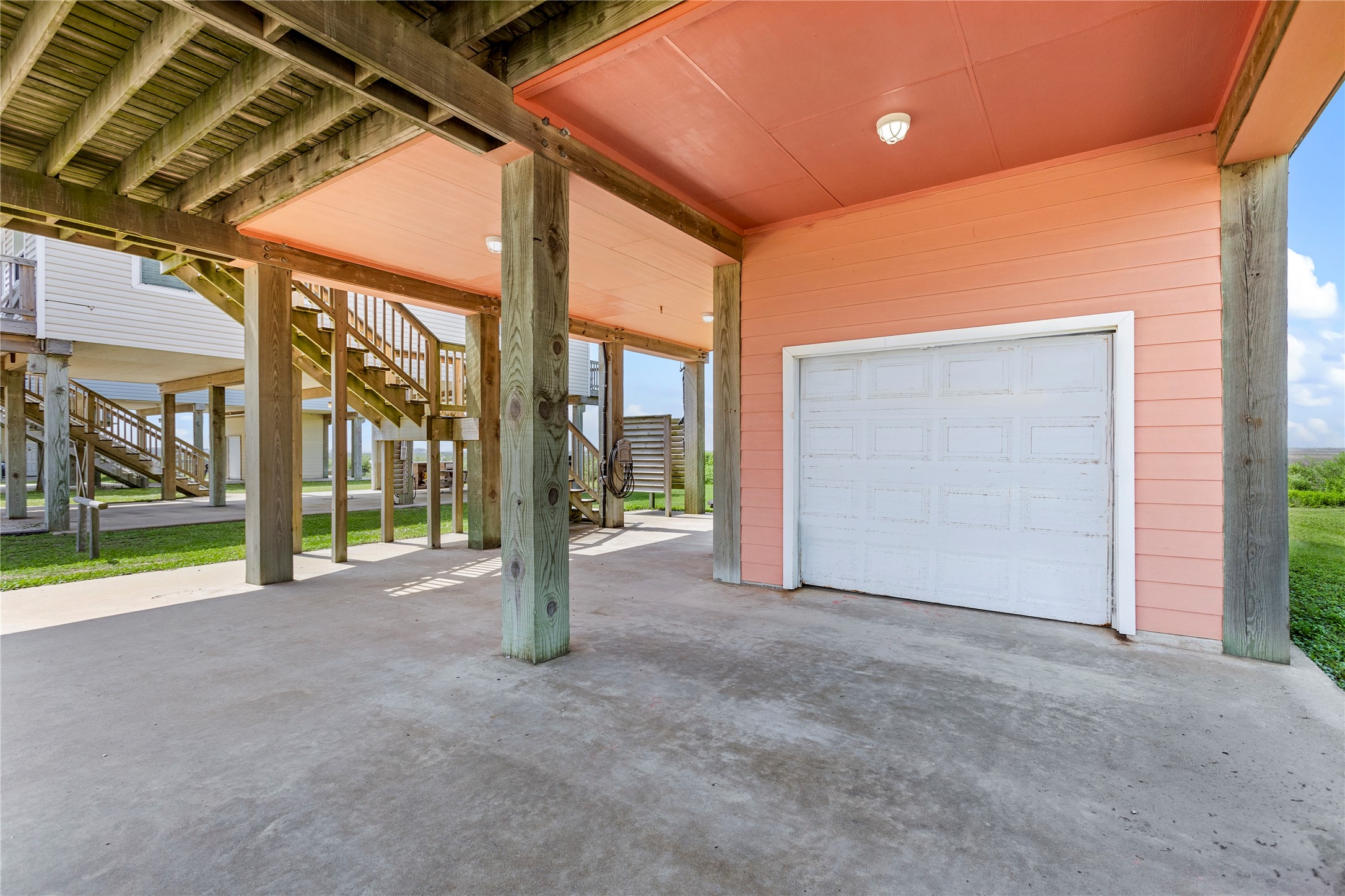 2815 Blue Water Highway Property Photo 29