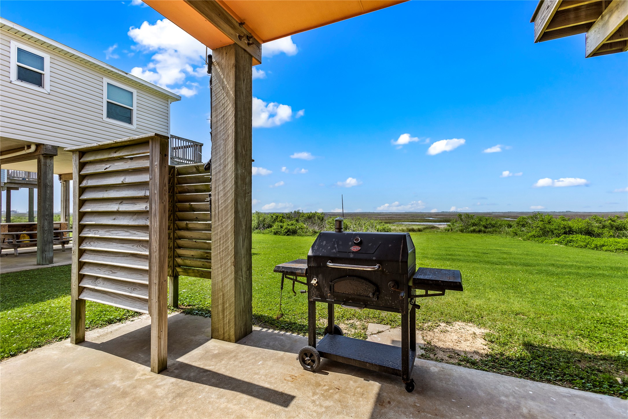 2815 Blue Water Highway Property Photo 31
