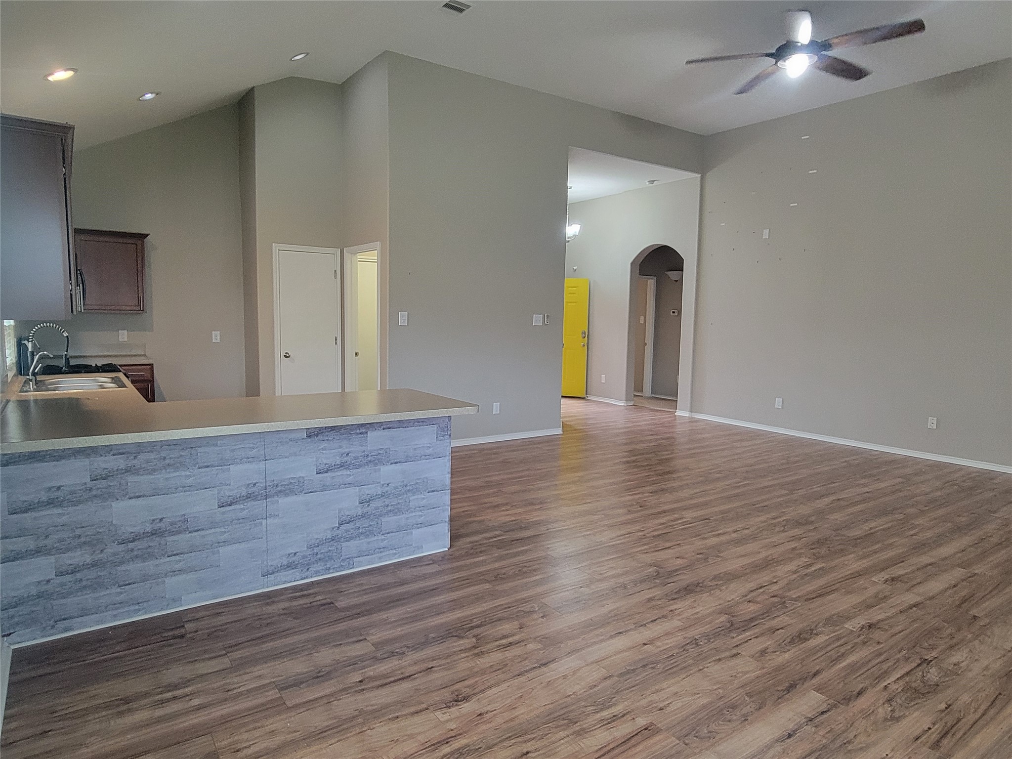 5426 Floral Valley Lane Property Photo 6