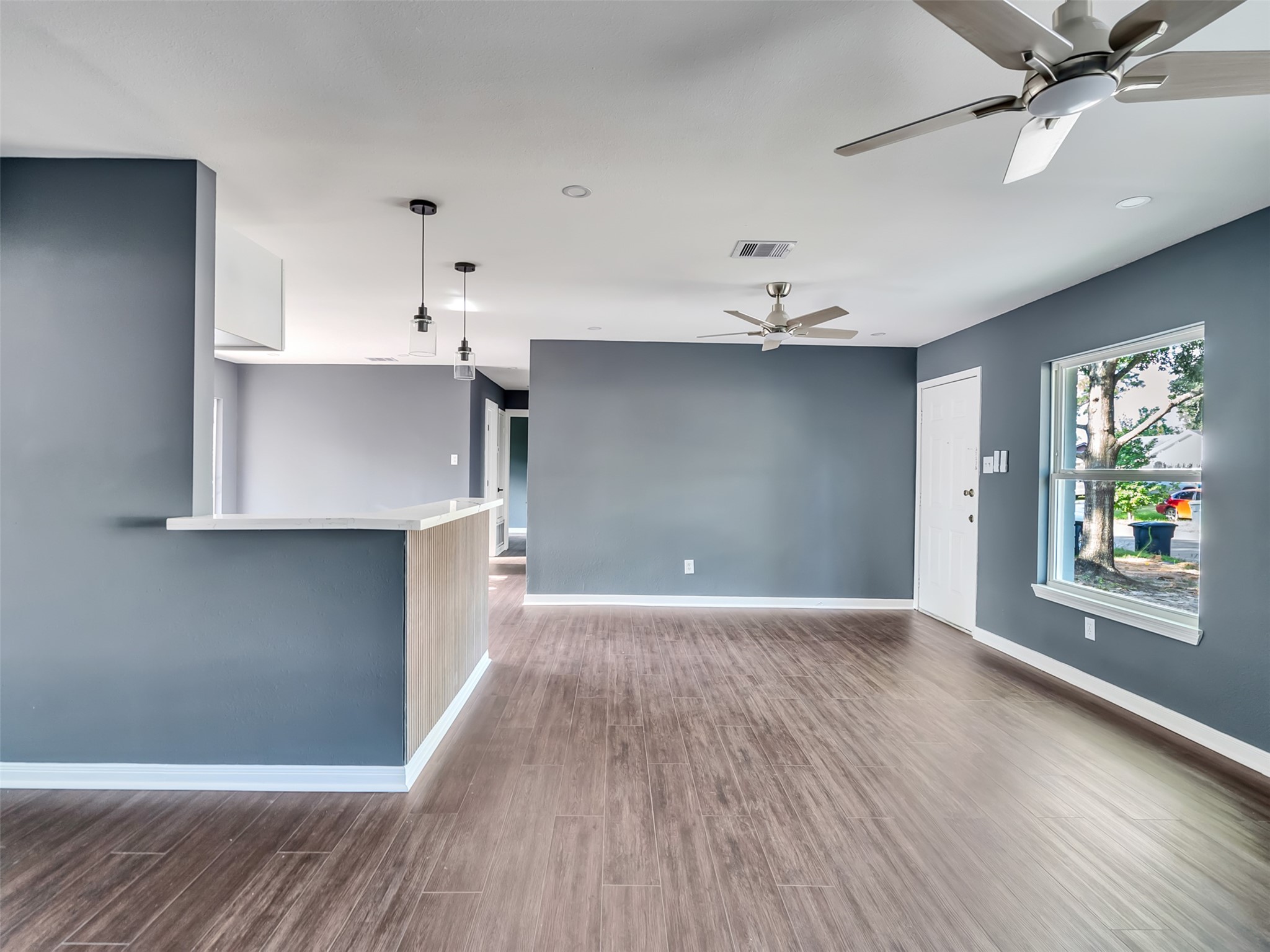 9814 Trumpet Street Property Photo 4