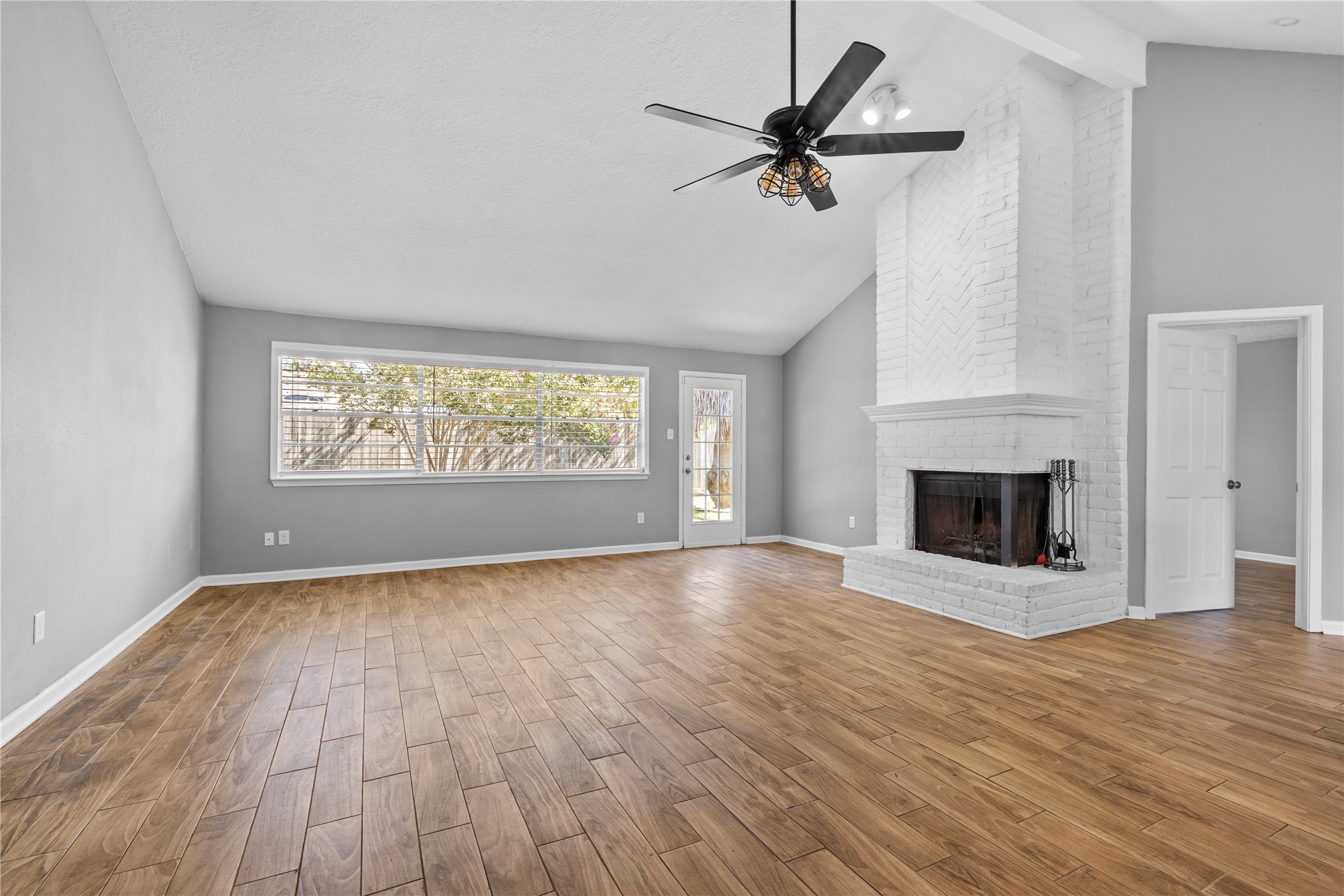 19630 San Gabriel Drive Property Photo 3