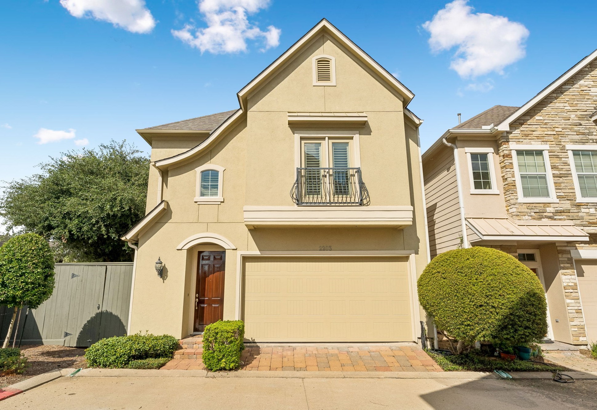 2203 Hilshire Terrace Court Property Photo 1