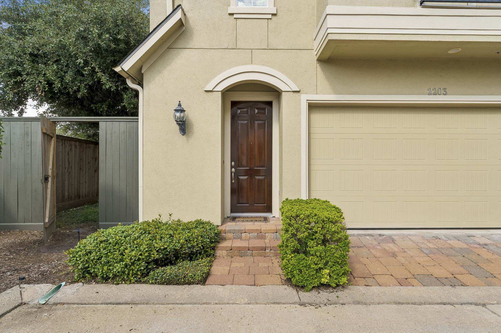 2203 Hilshire Terrace Court Property Photo 4