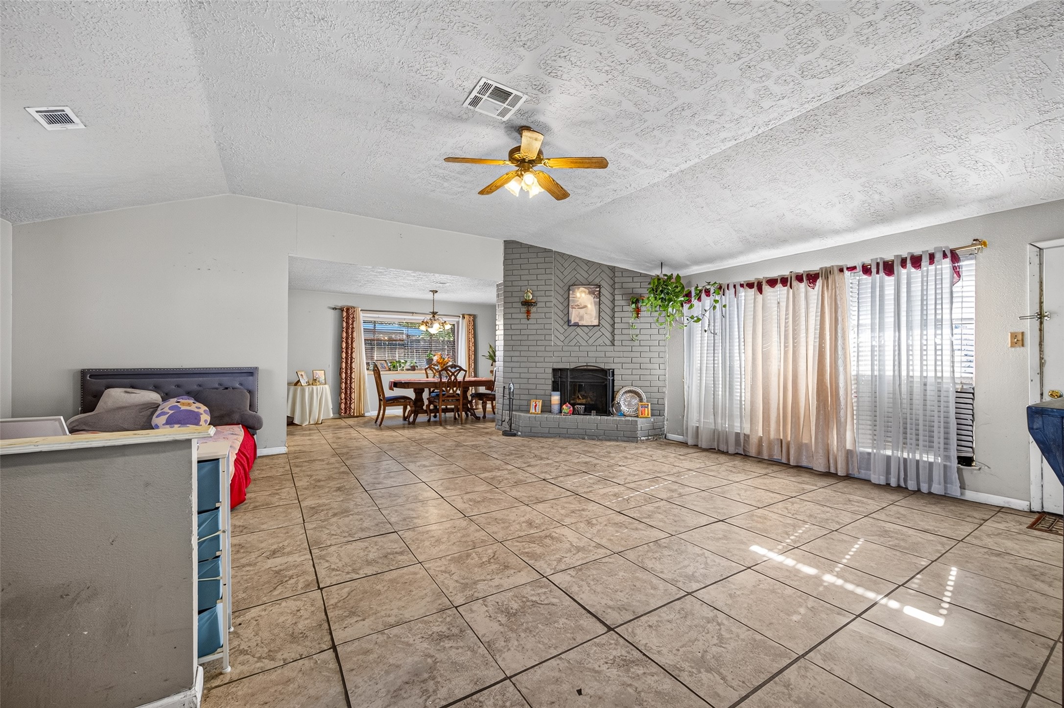 7403 Seminole Street Property Photo 4