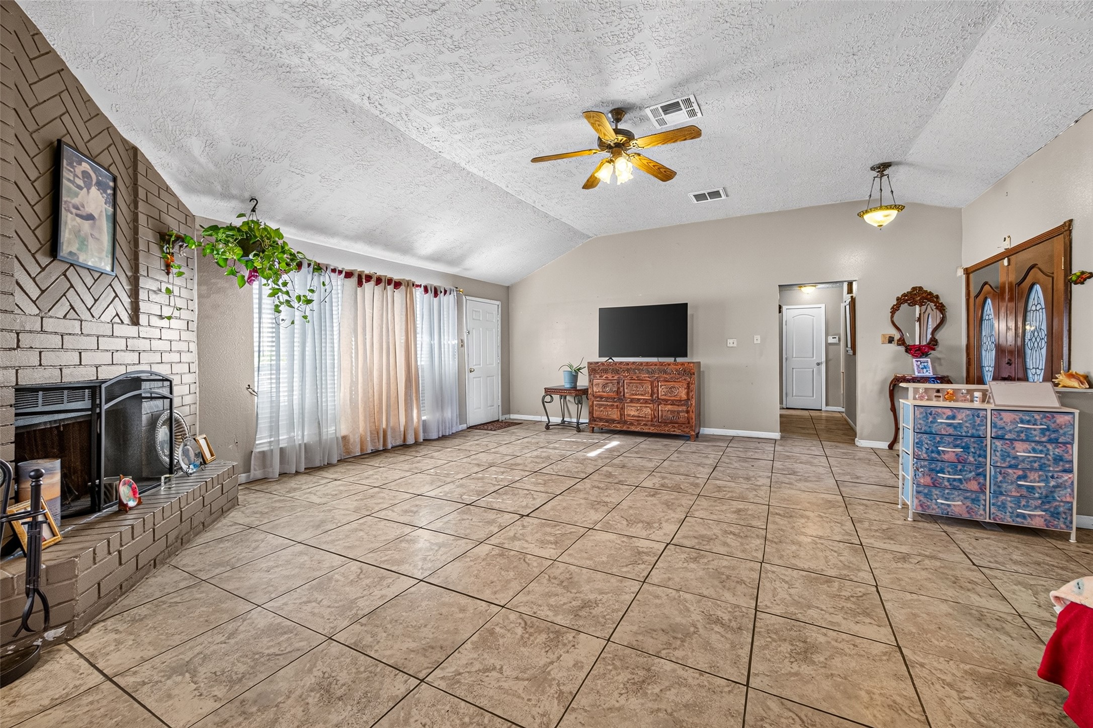 7403 Seminole Street Property Photo 6