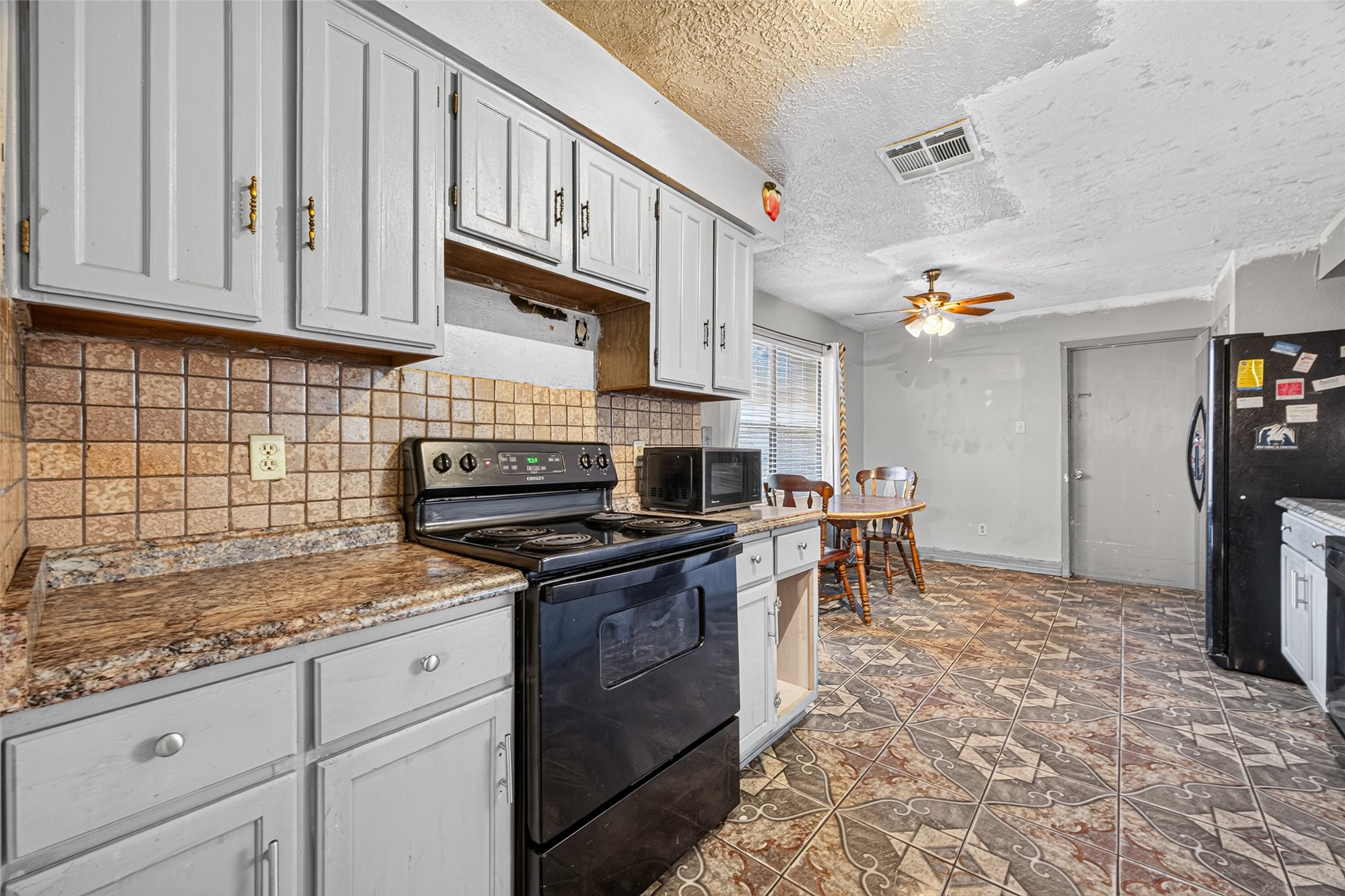 7403 Seminole Street Property Photo 10