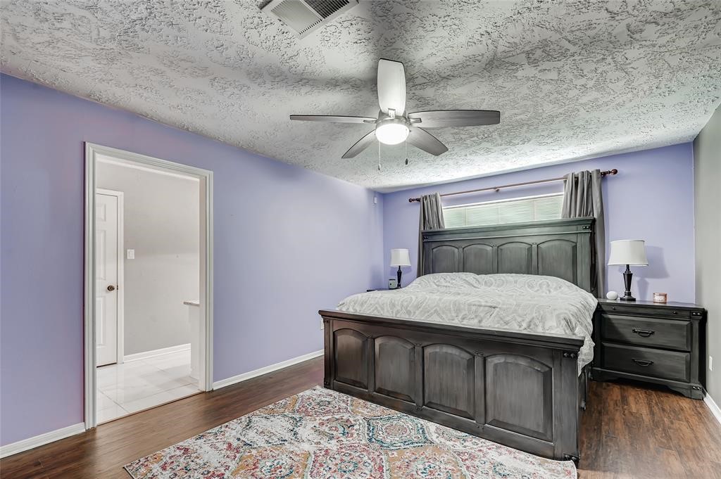 23007 Squirrel Tree Street Property Photo 5