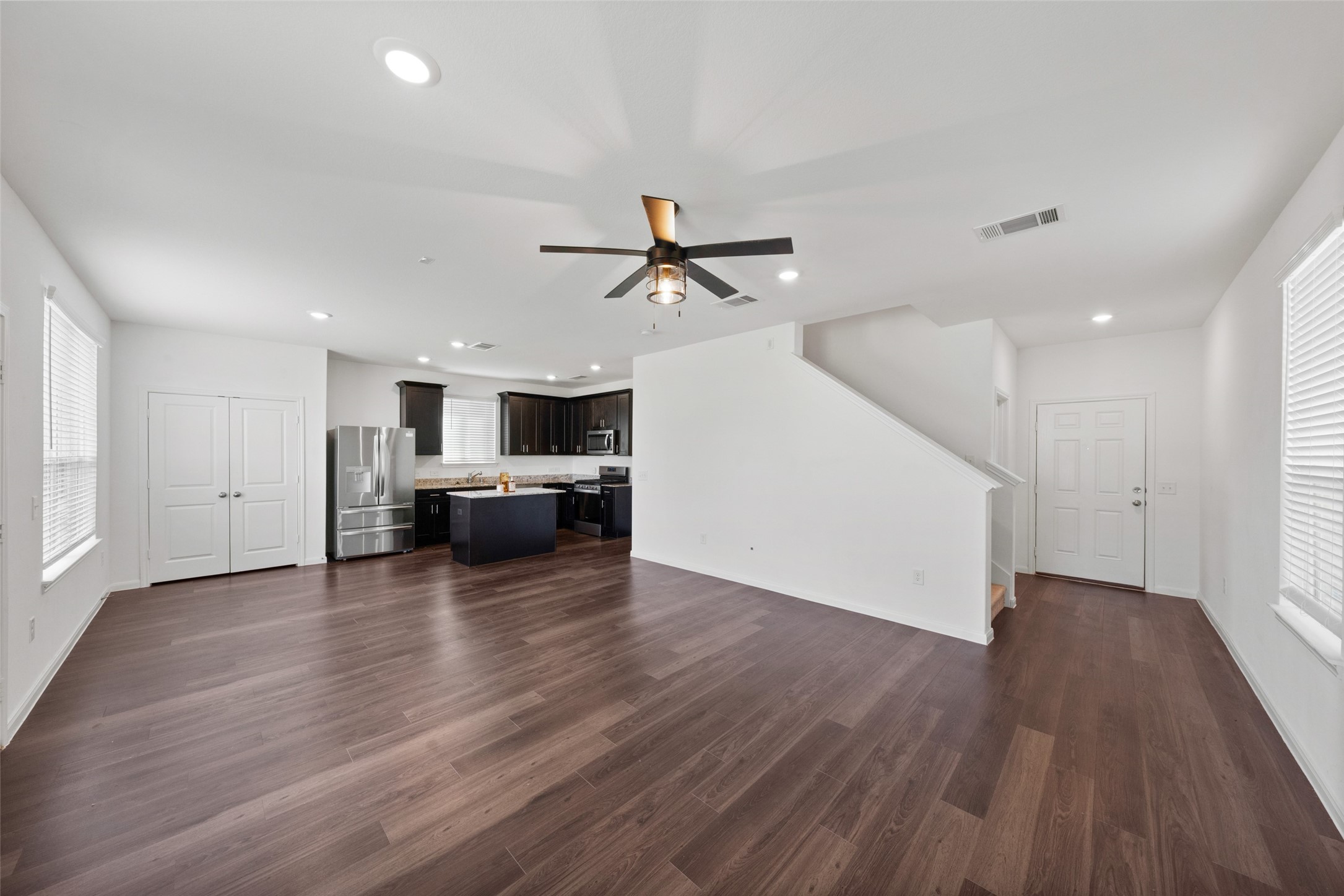 8218 Star Terrace Drive Property Photo 4