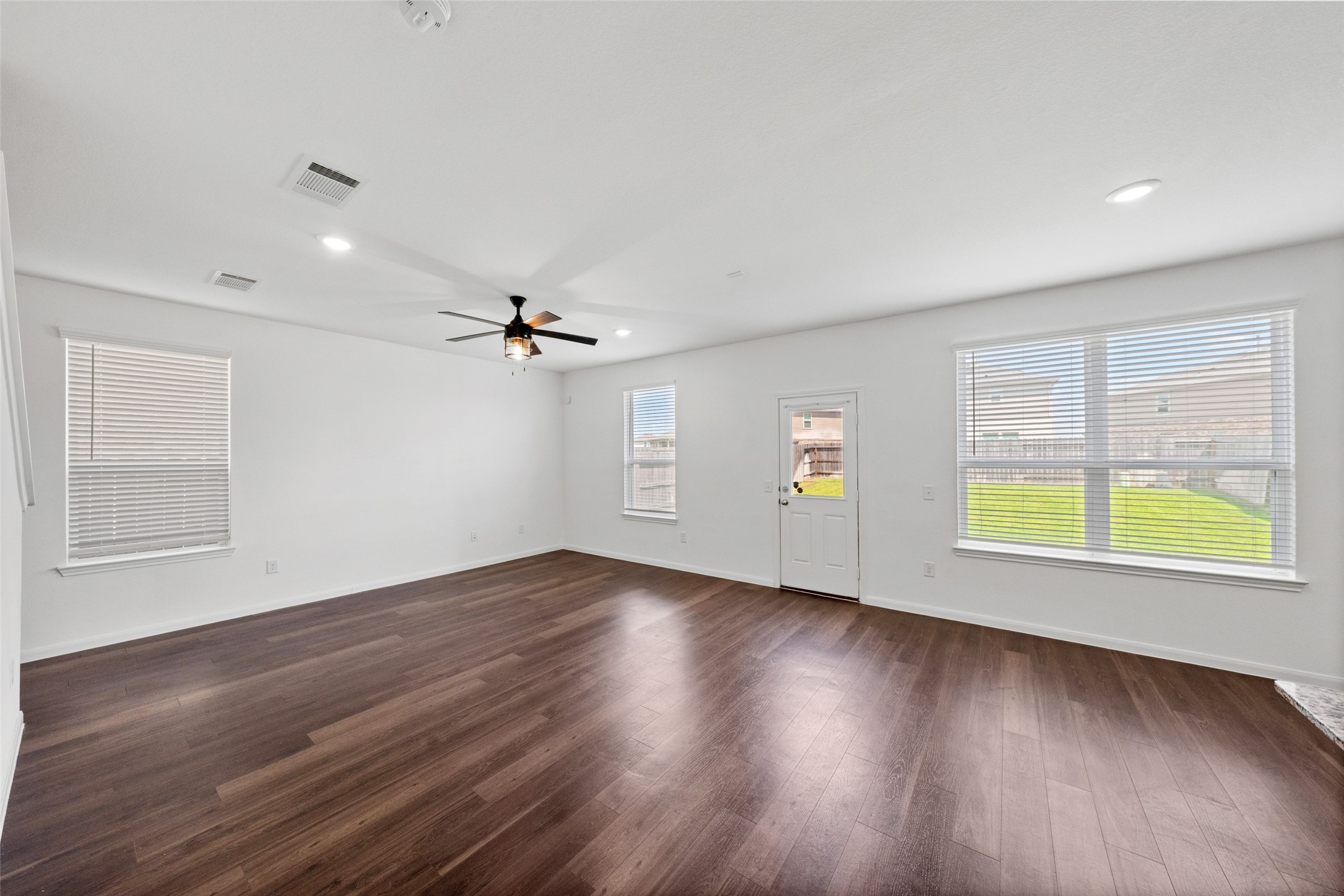 8218 Star Terrace Drive Property Photo 5