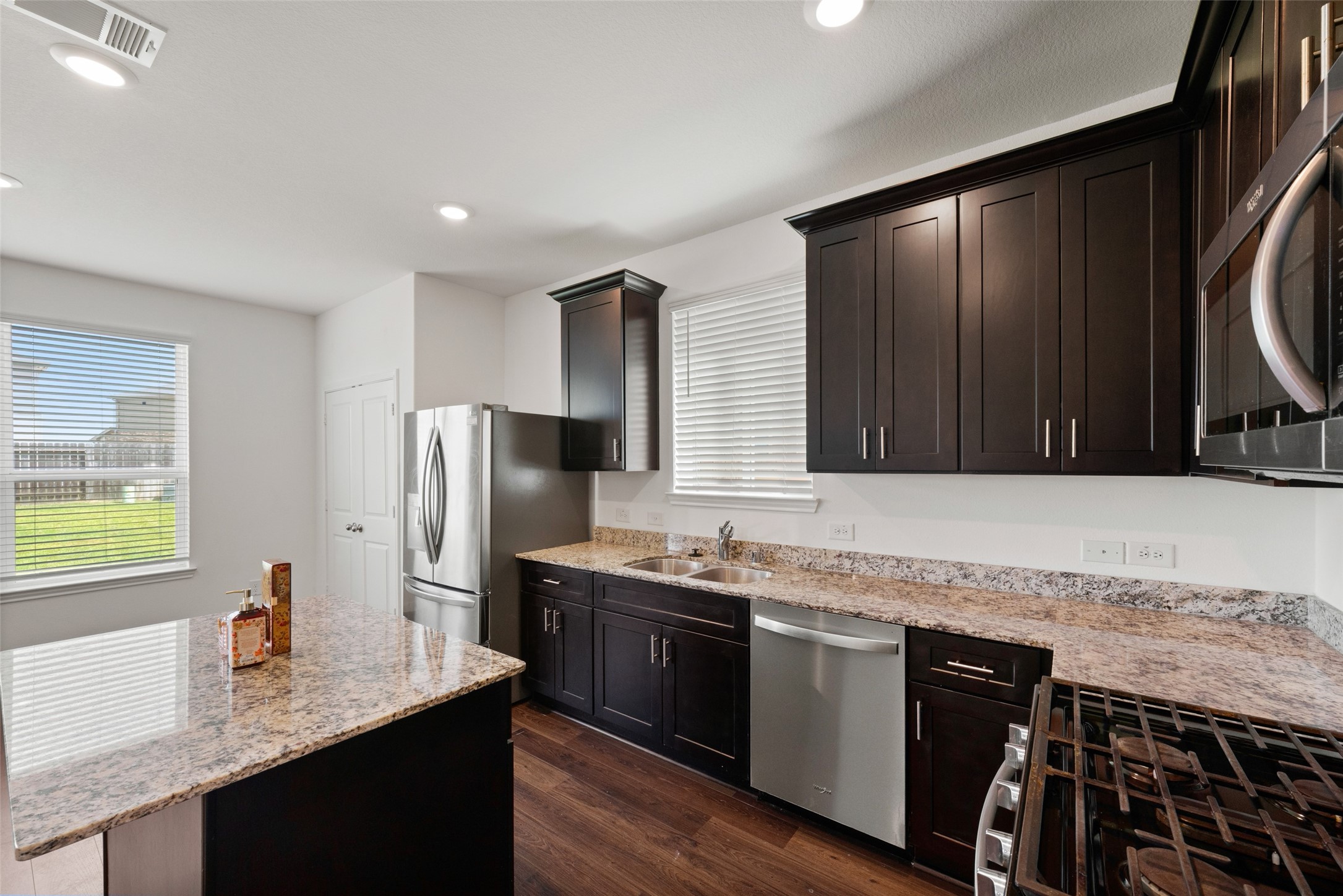 8218 Star Terrace Drive Property Photo 9