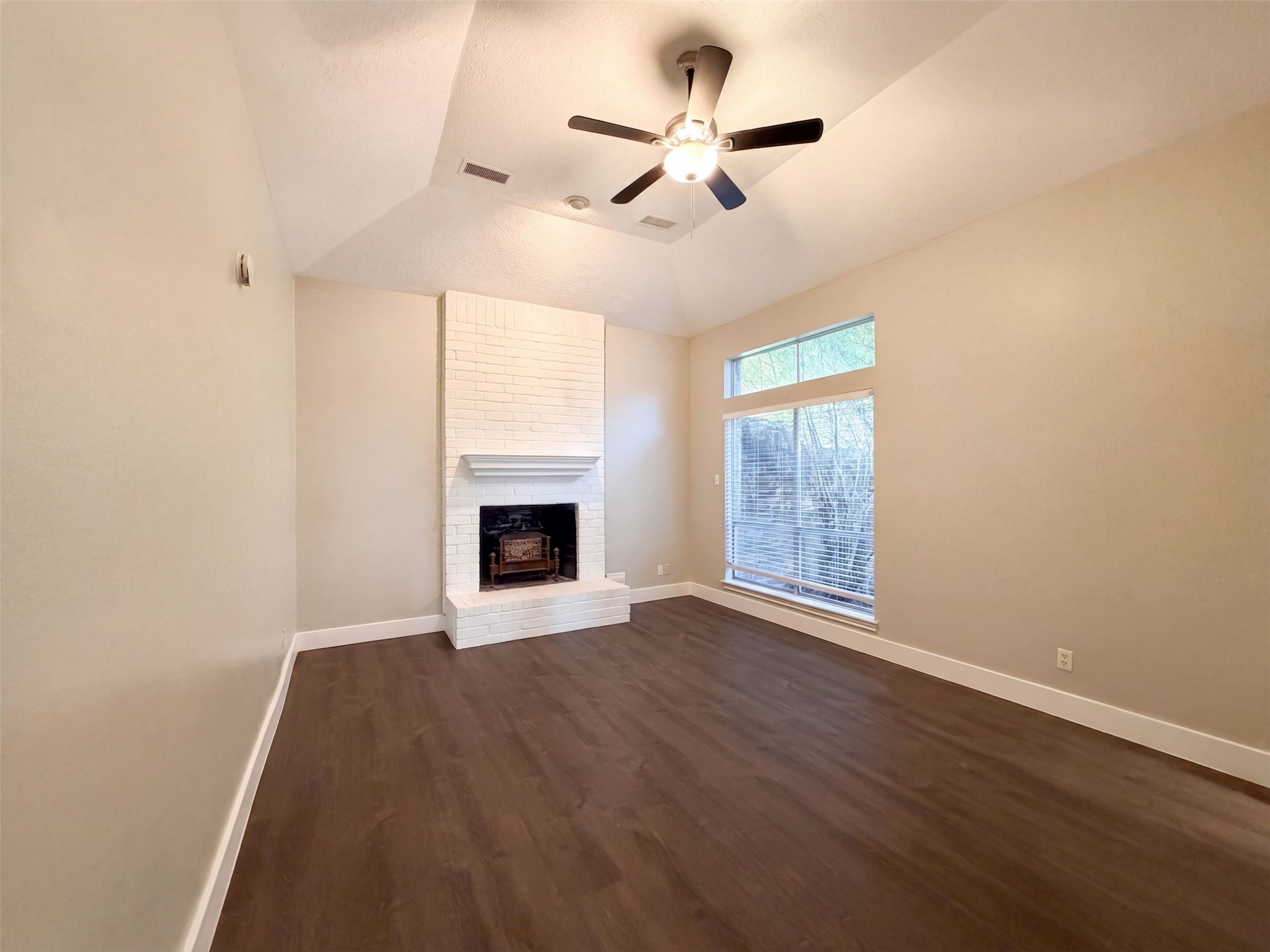 9118 Tepee Trail Property Photo 7