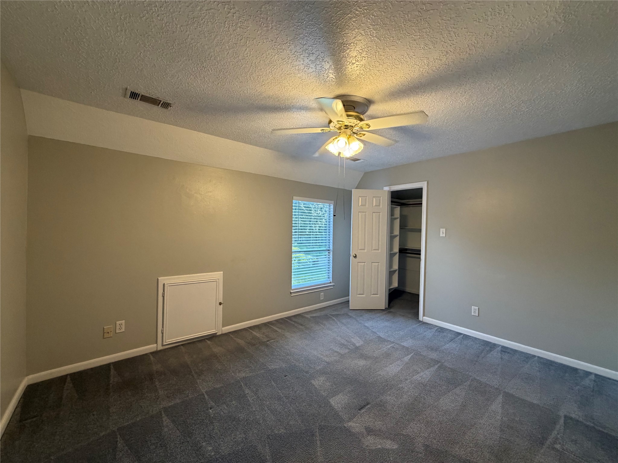9118 Tepee Trail Property Photo 8