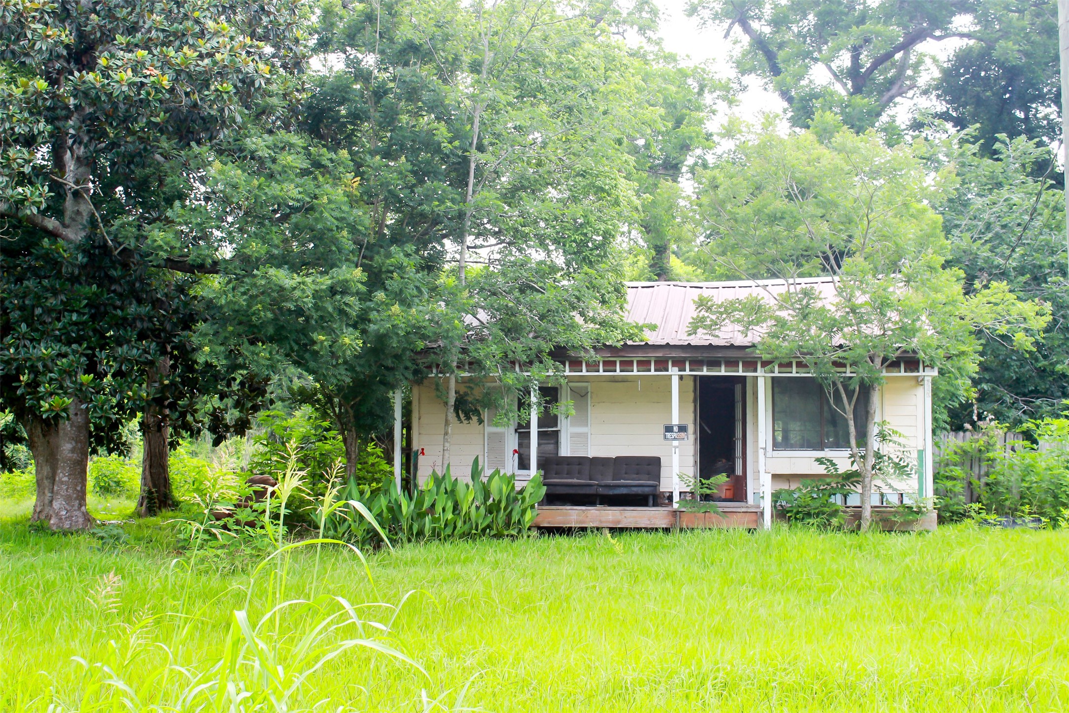 120 Creekside Drive Property Photo 1