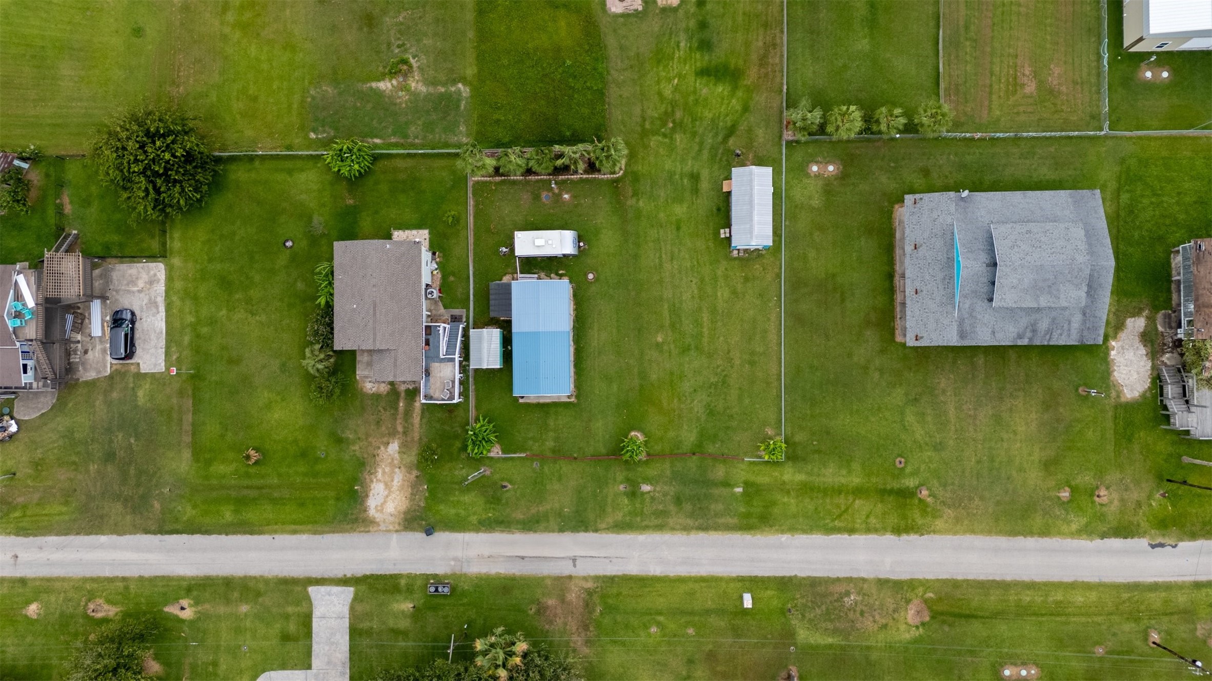 1061 East Road Property Photo 4