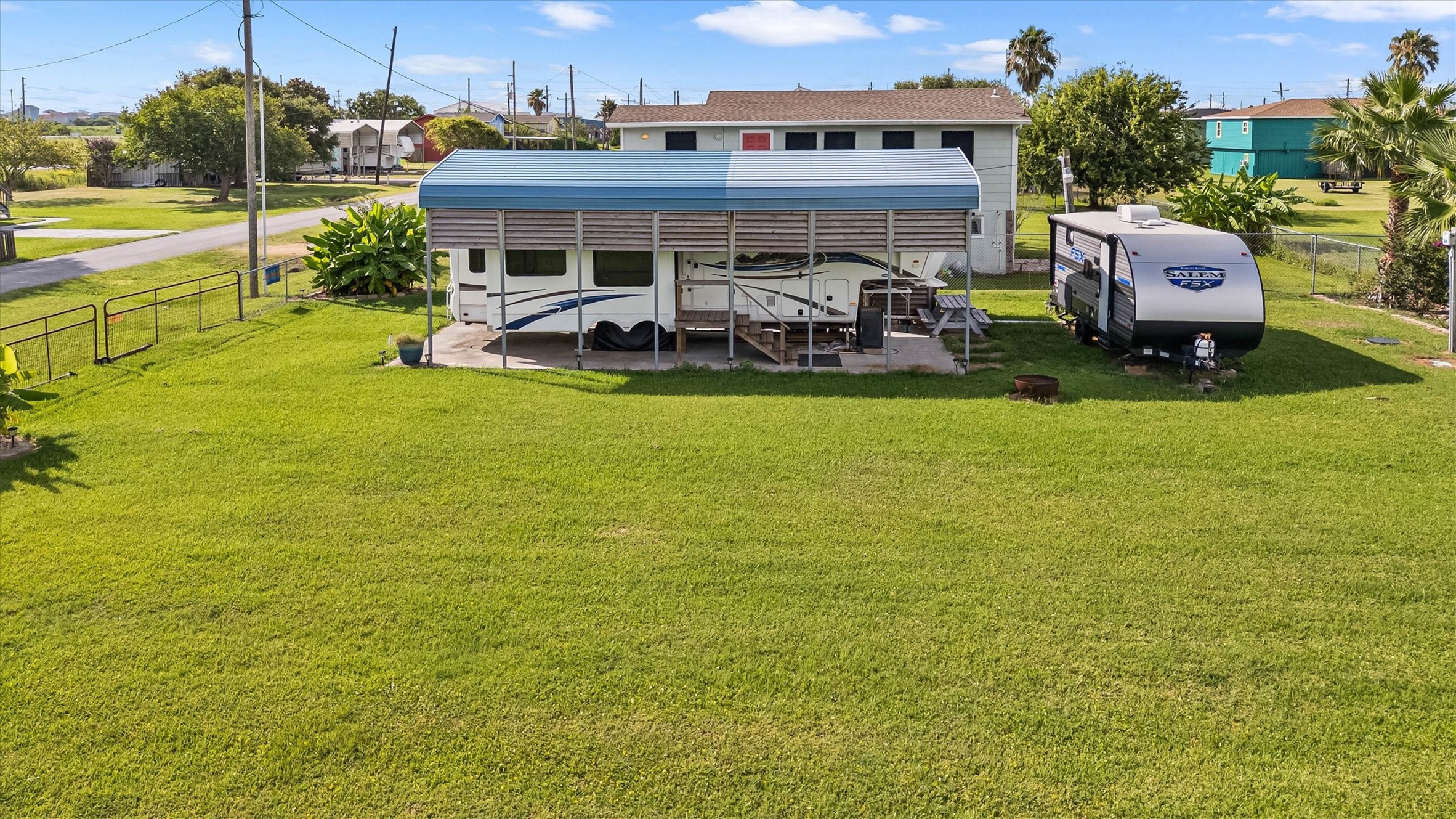 1061 East Road Property Photo 6