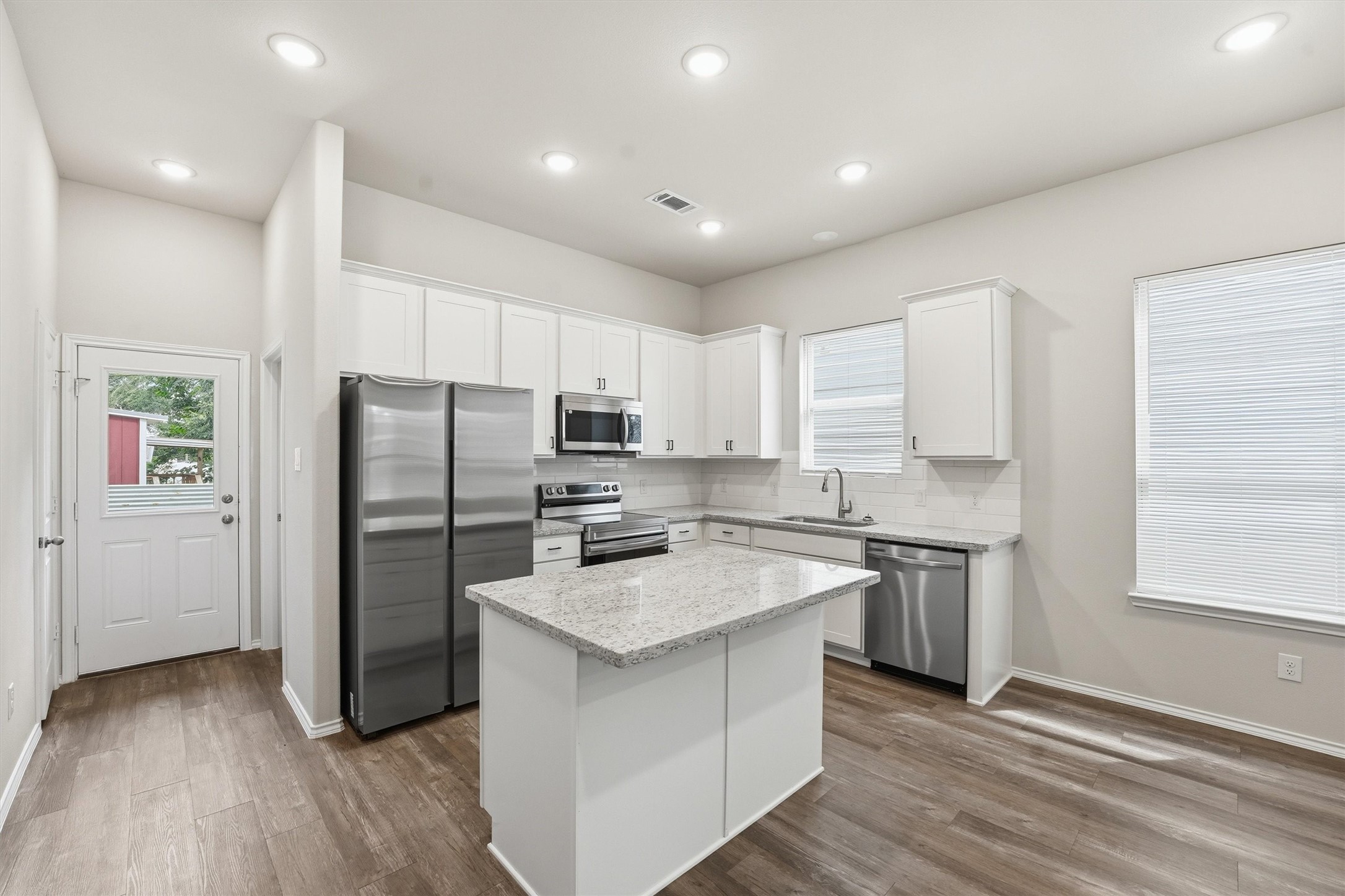 10176 Barberry Street Property Photo 10