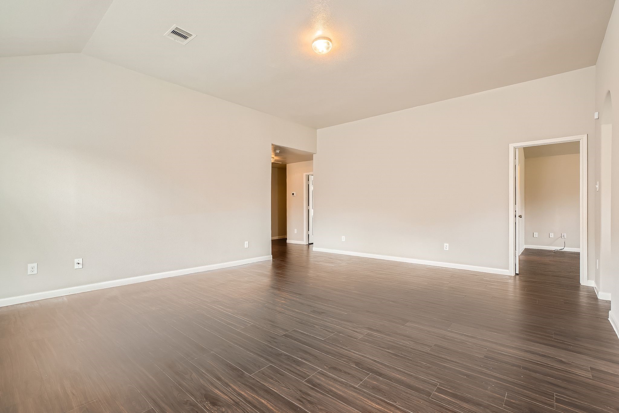 430 Vane Way Property Photo 4
