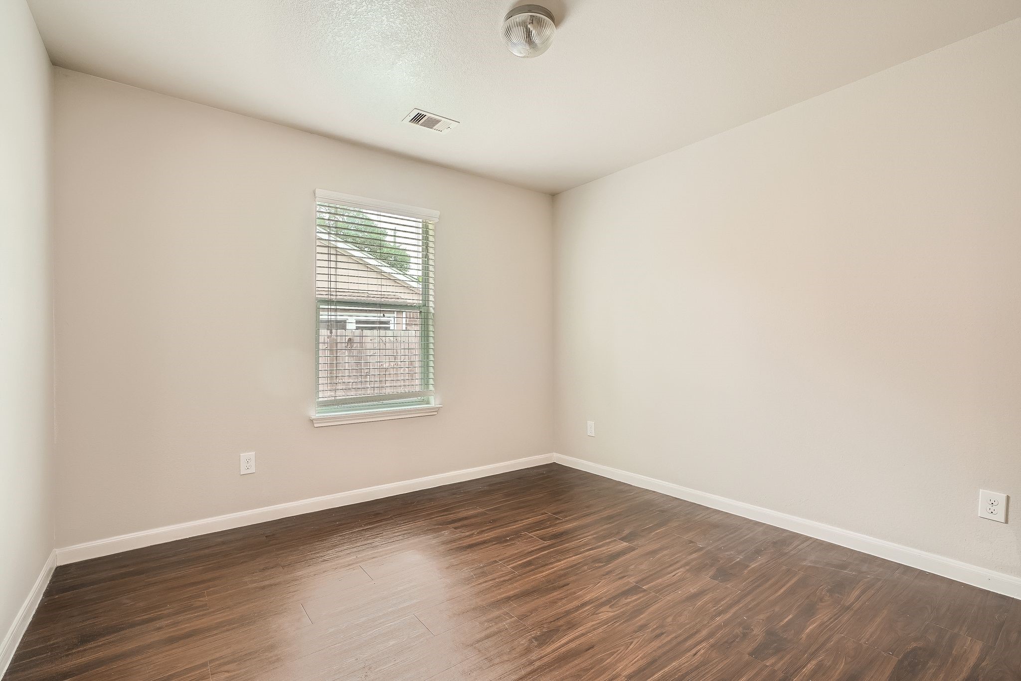 430 Vane Way Property Photo 14