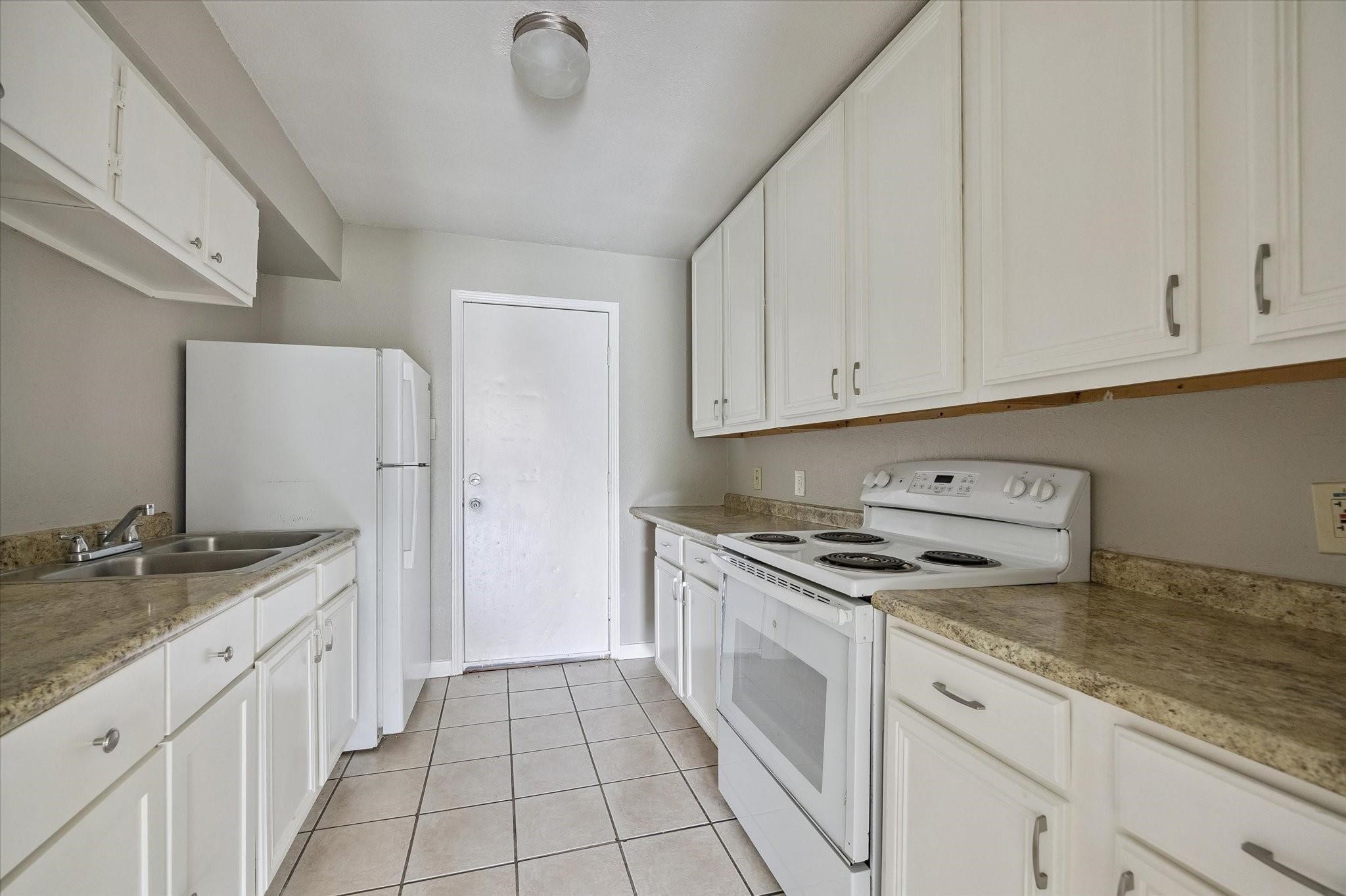 5107 Clover Street Property Photo 4