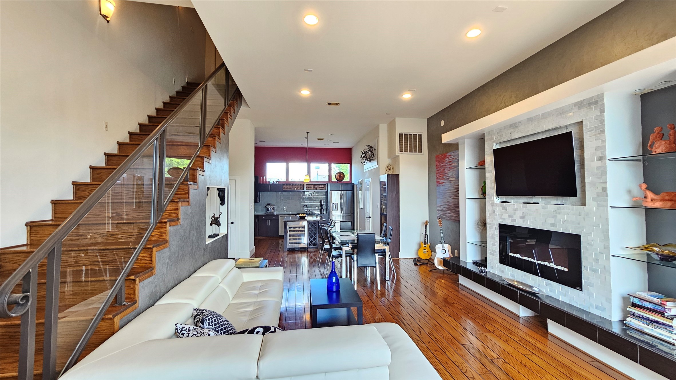 1304 W Dallas Street Property Photo 21