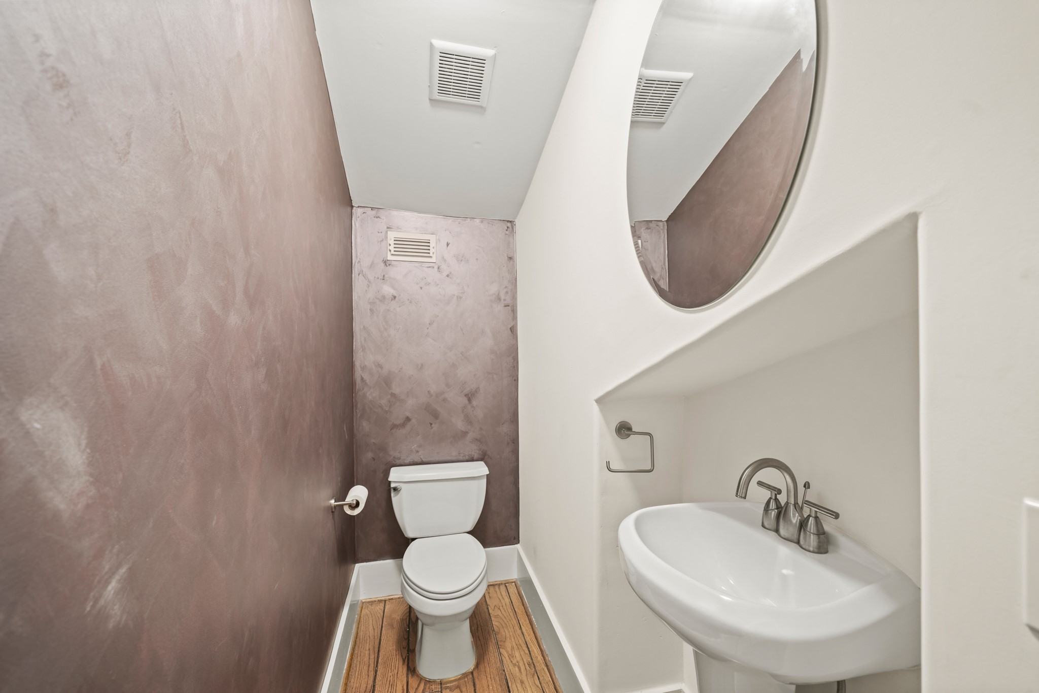 1304 W Dallas Street Property Photo 33