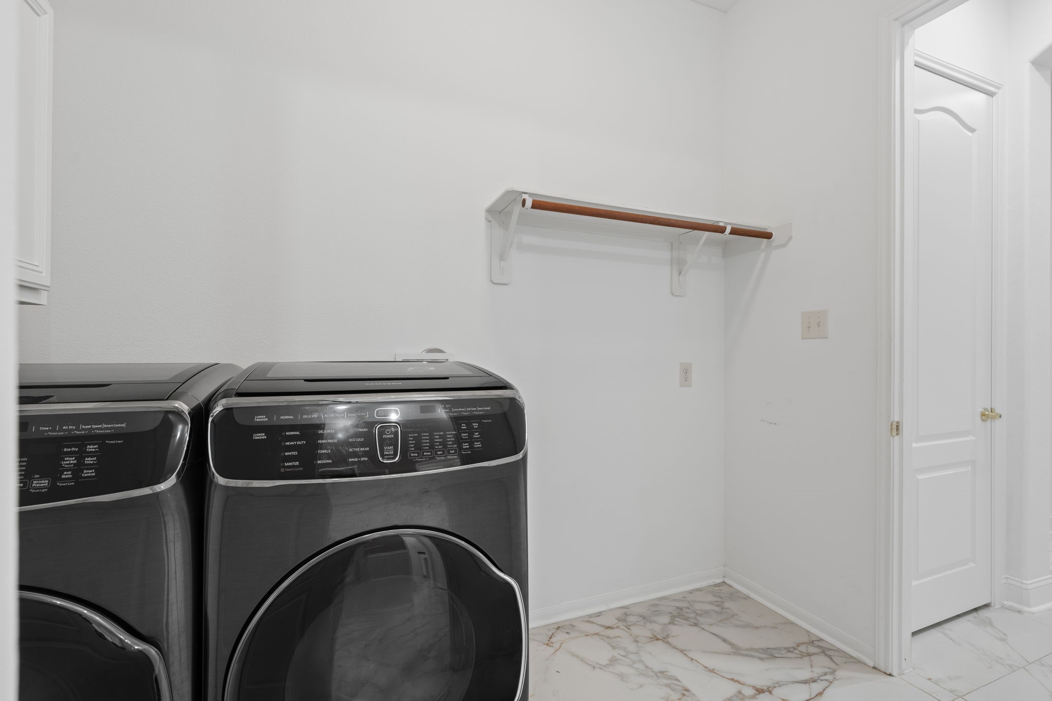 20410 Trumbull Ridge Drive Property Photo 37