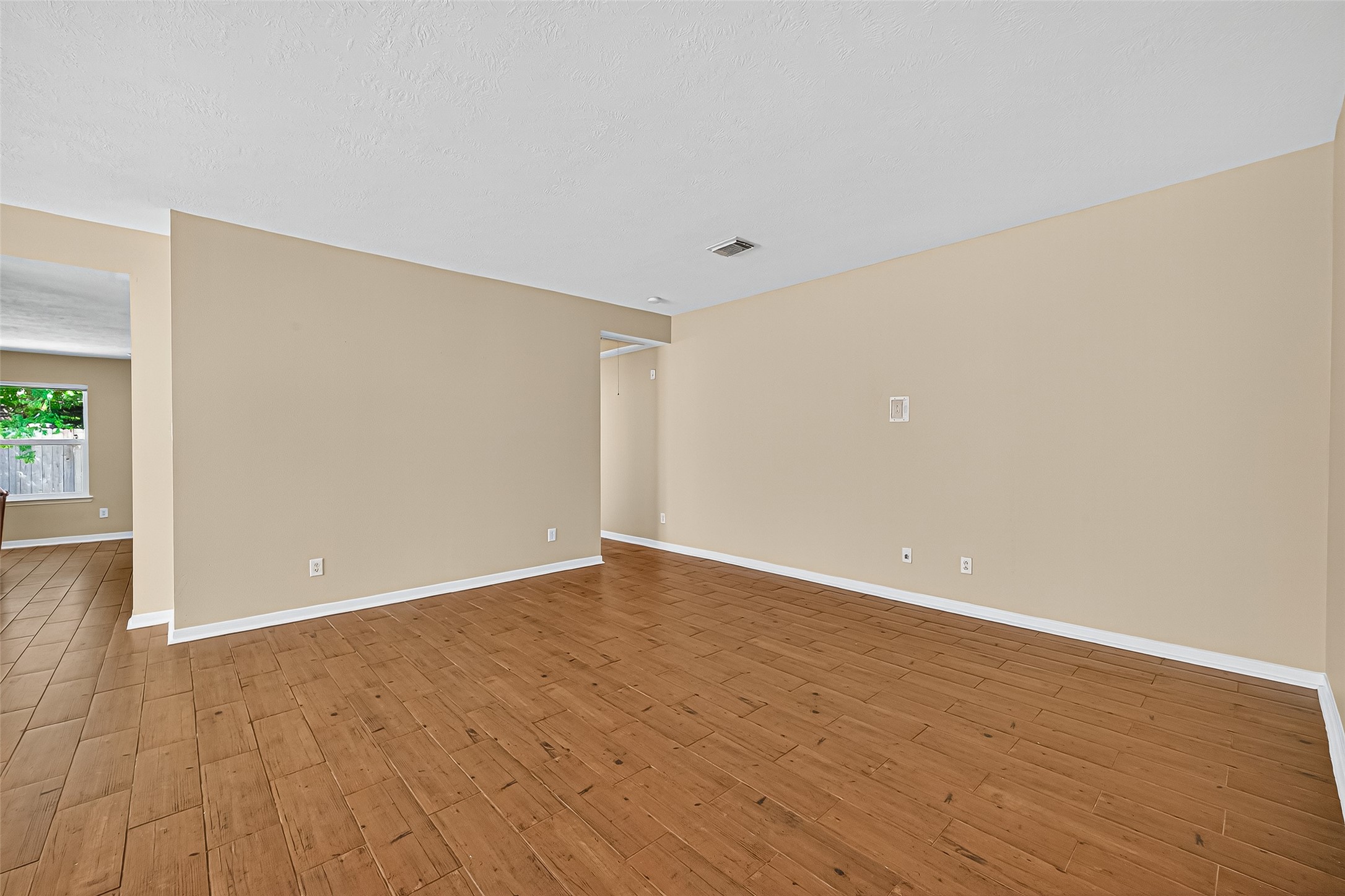 4630 Twisting Road Property Photo 11