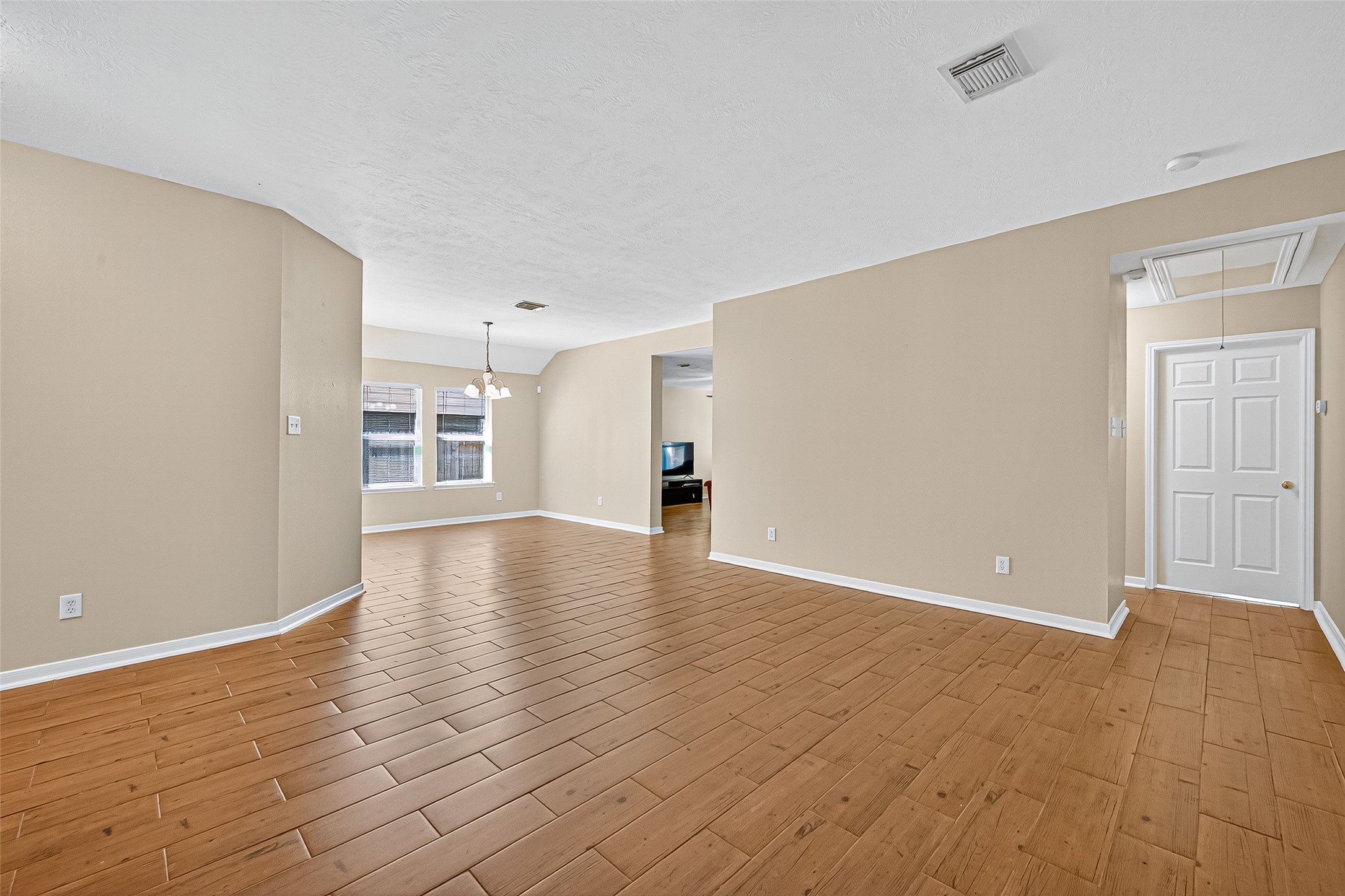 4630 Twisting Road Property Photo 12