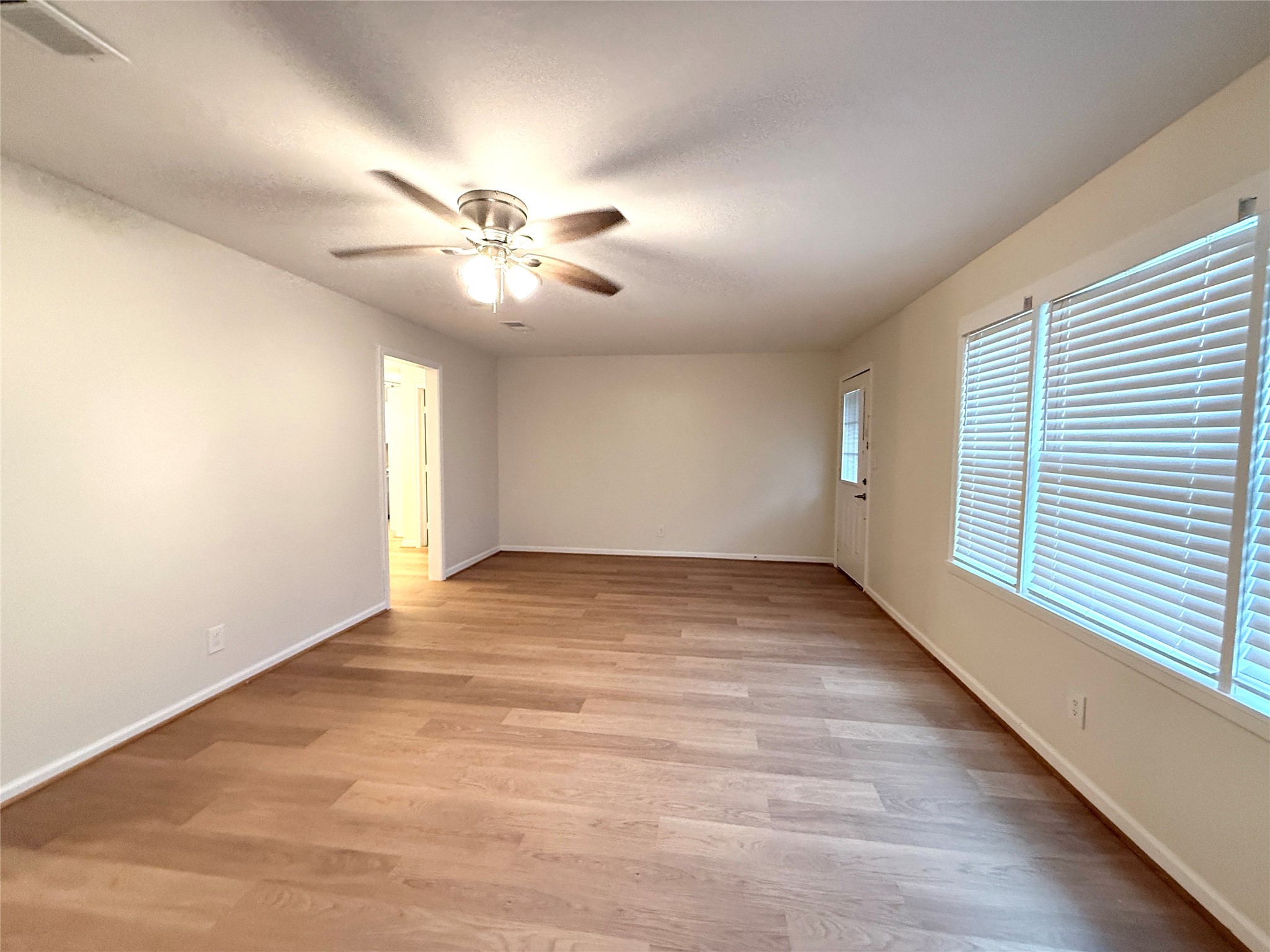 8 Piney Way Property Photo 4