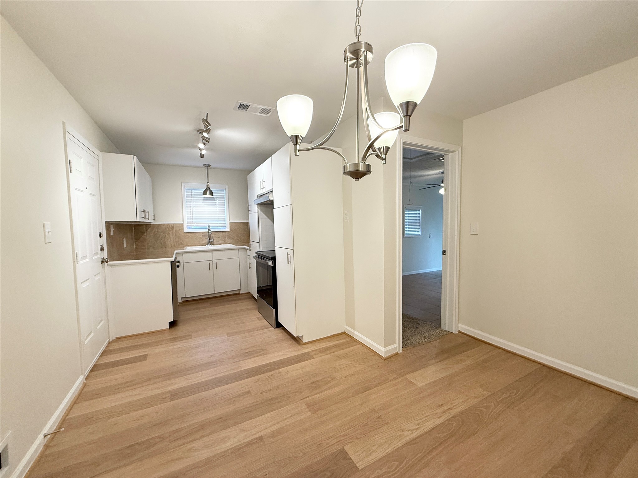 8 Piney Way Property Photo 6